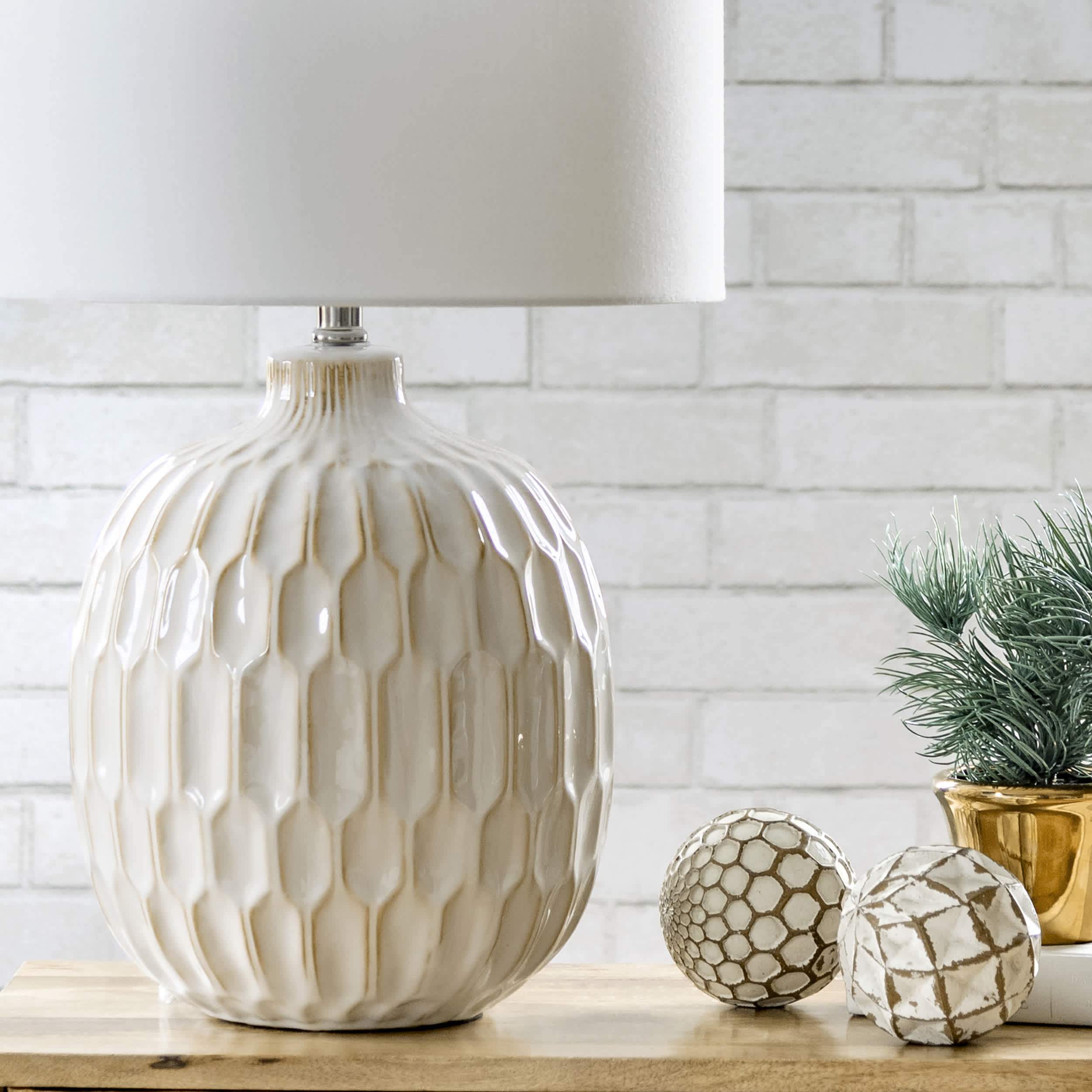 Venice 25 Ceramic Table Lamp - Image 3