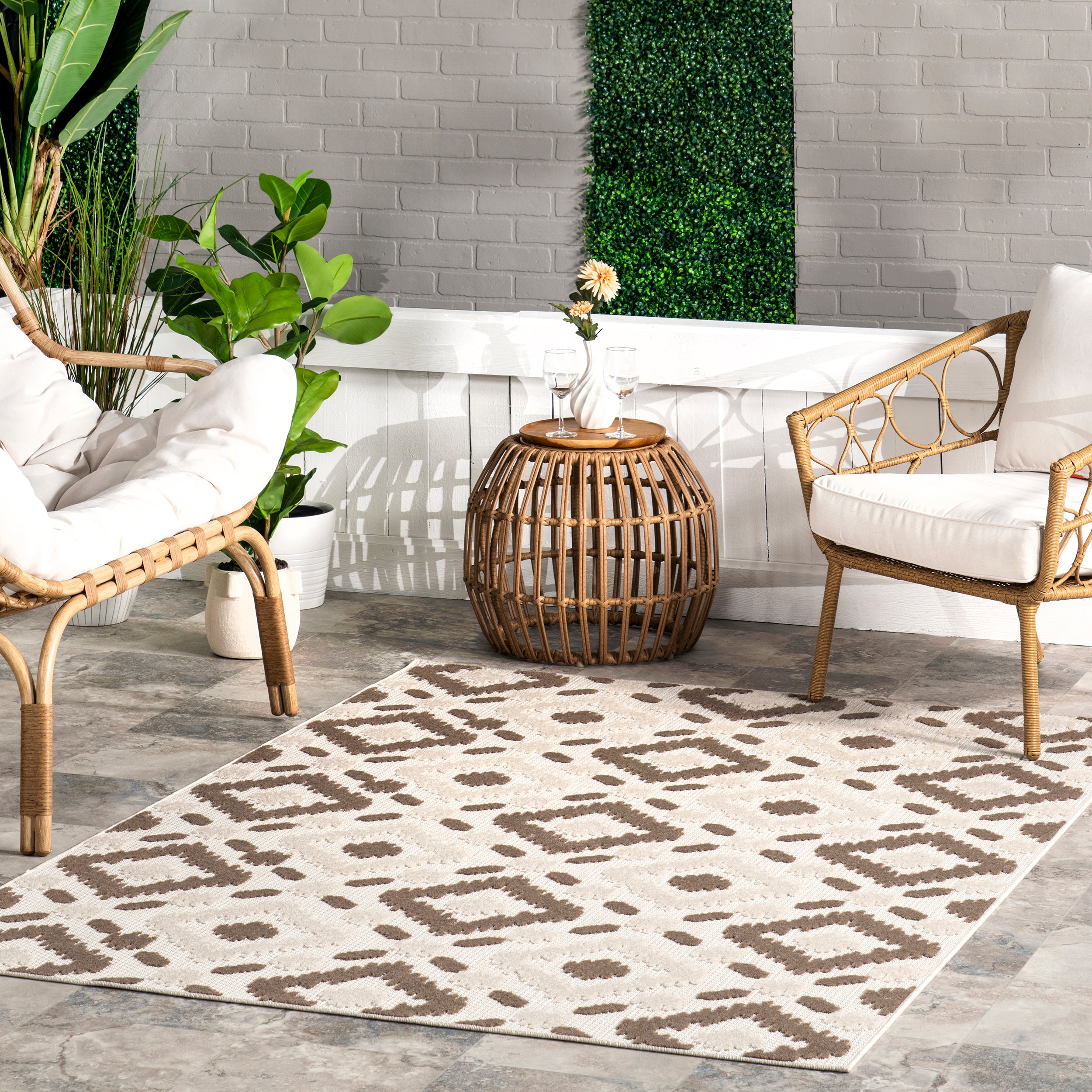 Indoor/Outdoor Transitional Labyrinth Area Rug - Image 13