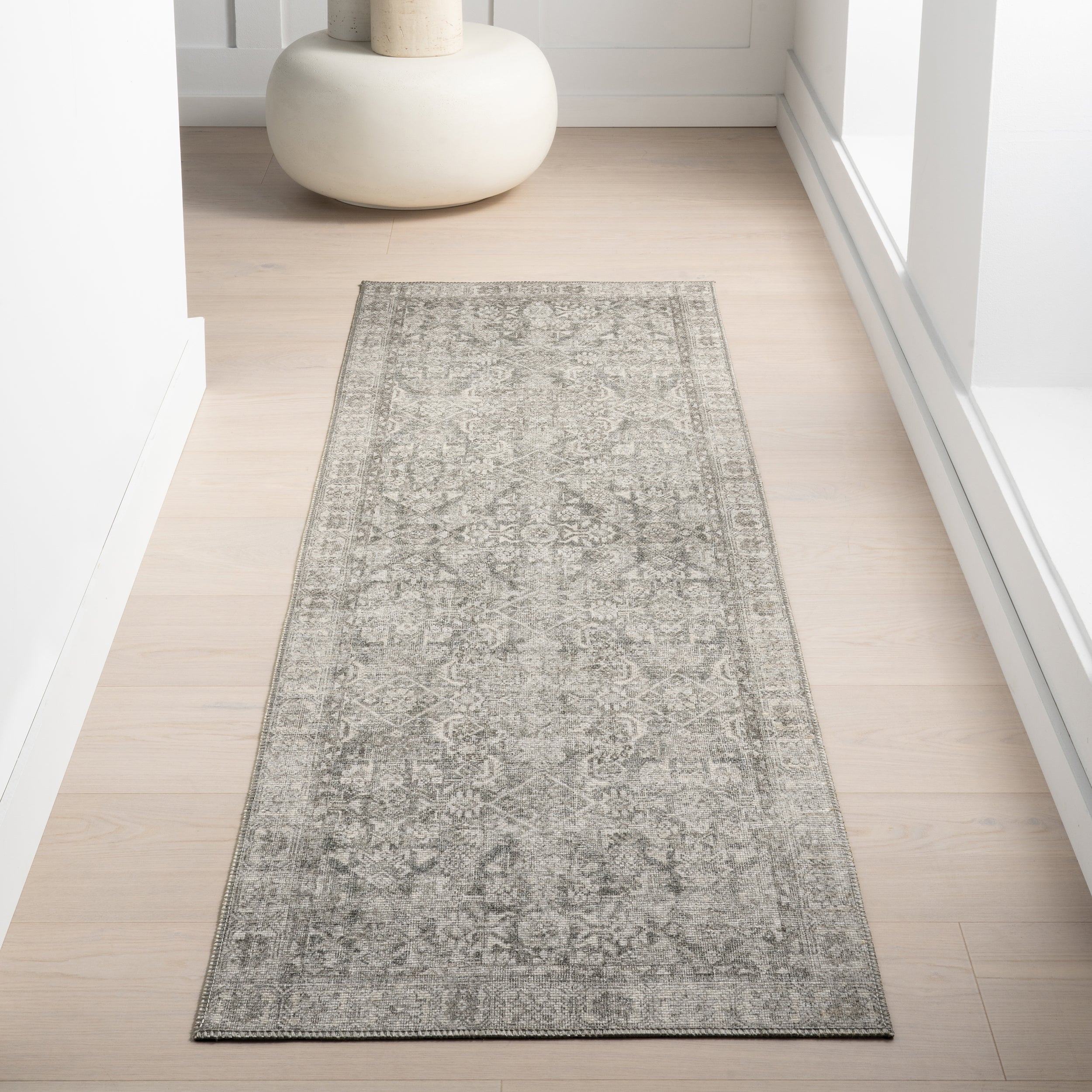 Hillstone Collection Calianna Traditional Vintage Medallion Area Rug - Image 20