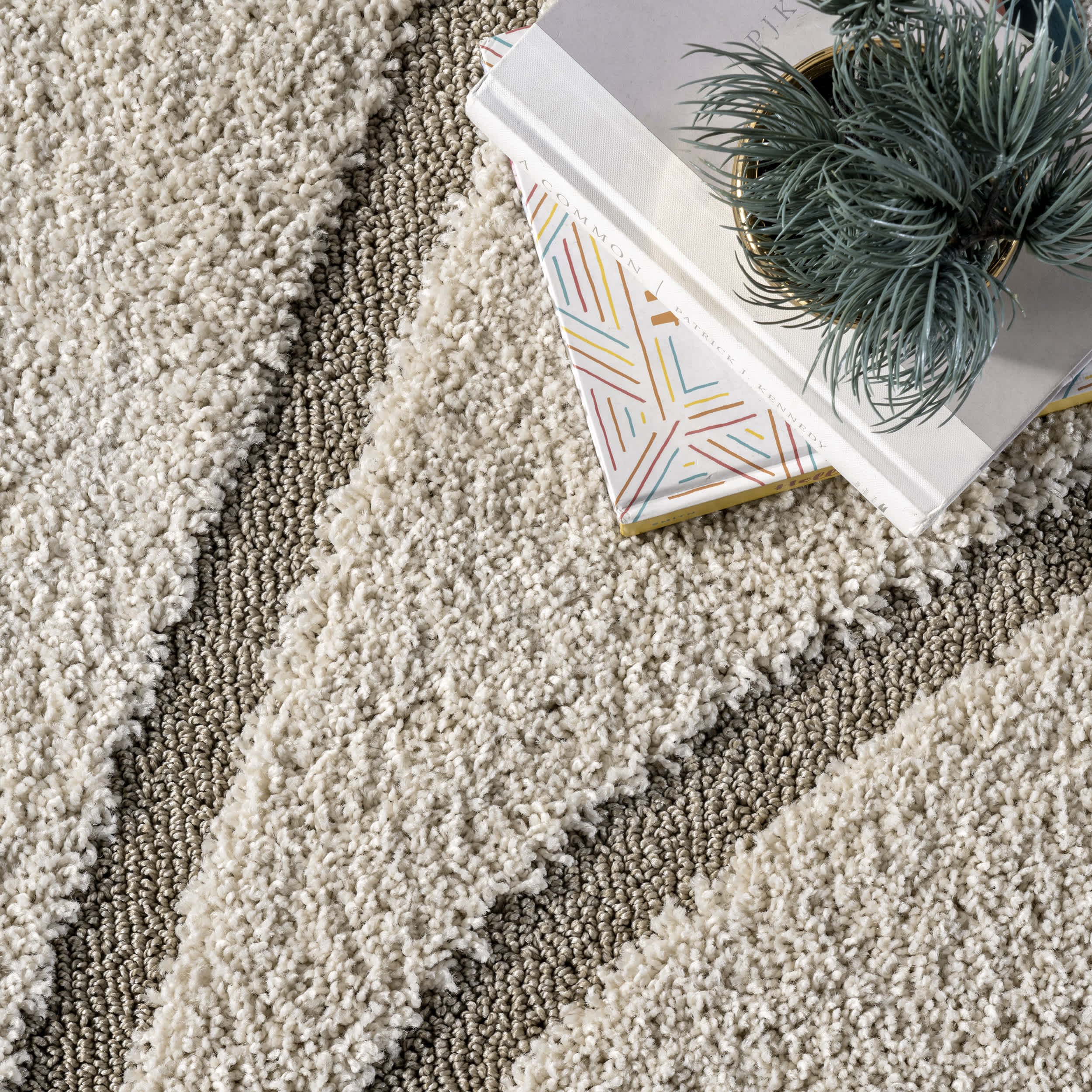 Keyhole Trellis Area Rug - Image 16
