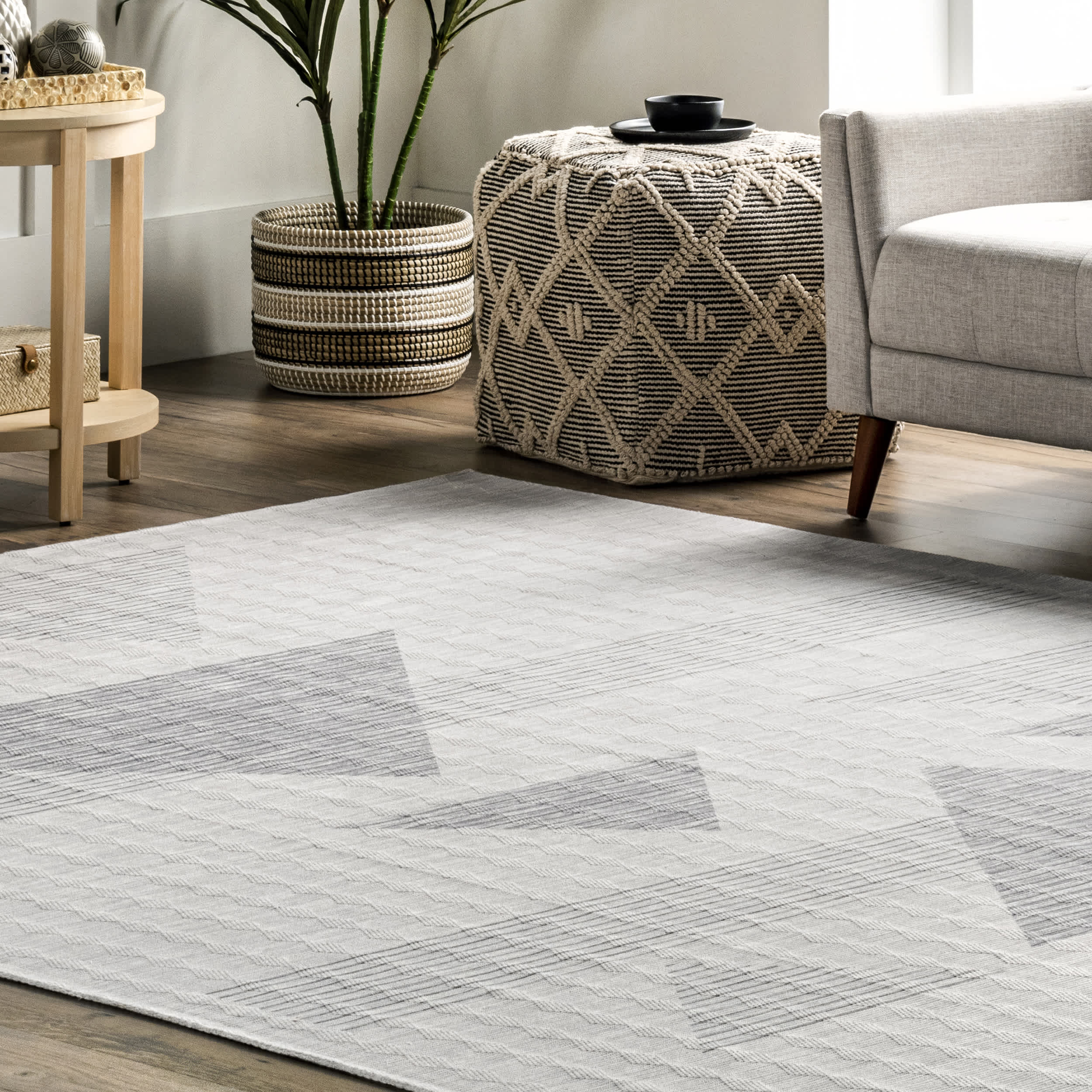 Rayna Washable Triangle Area Rug - Image 9