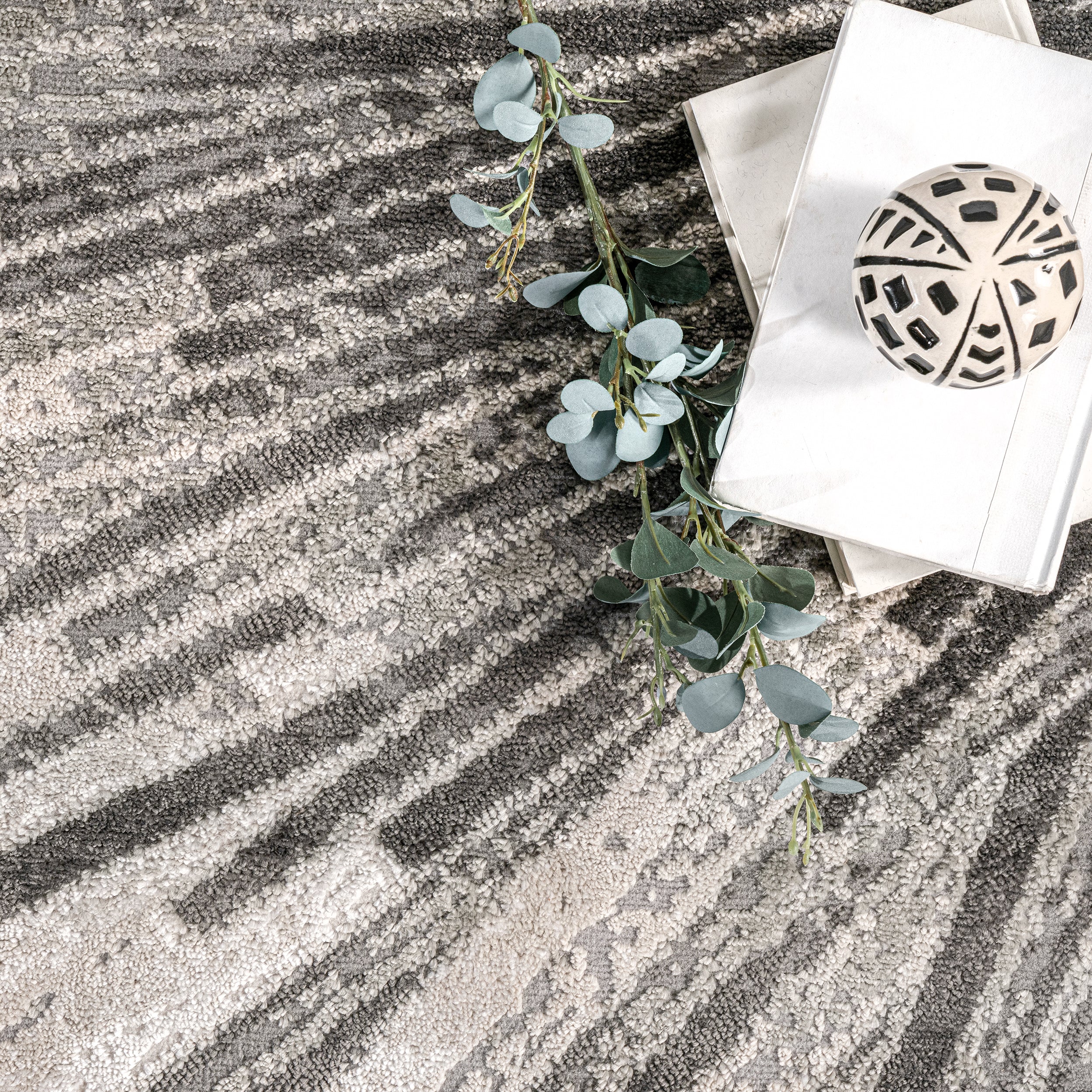 Amaya Abstract Area Rug - Image 16