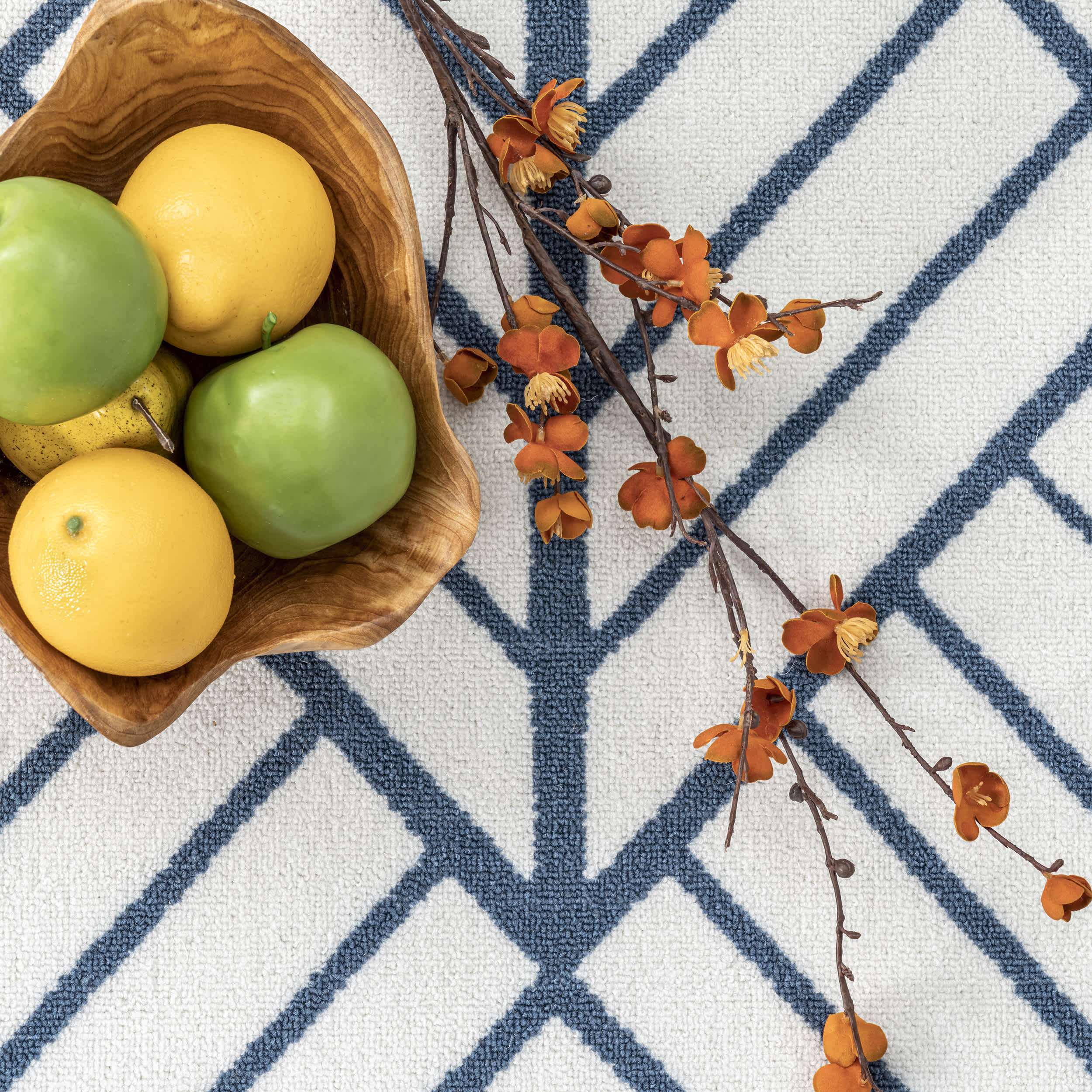 Tiffany Contemporary Diamond Indoor/Outdoor Area Rug - Image 6