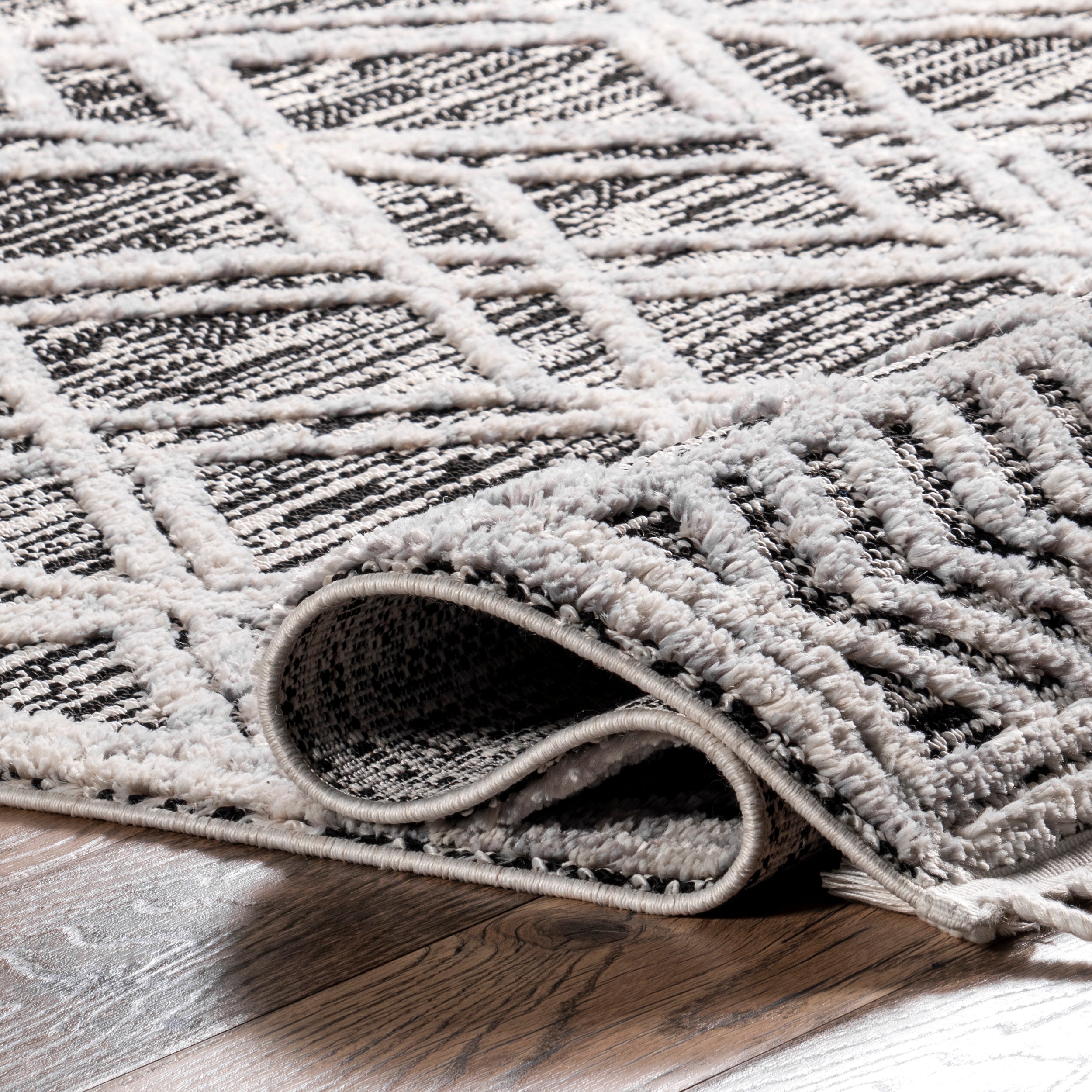 Ansley Moroccan Lattice Tassel Area Rug - Image 4