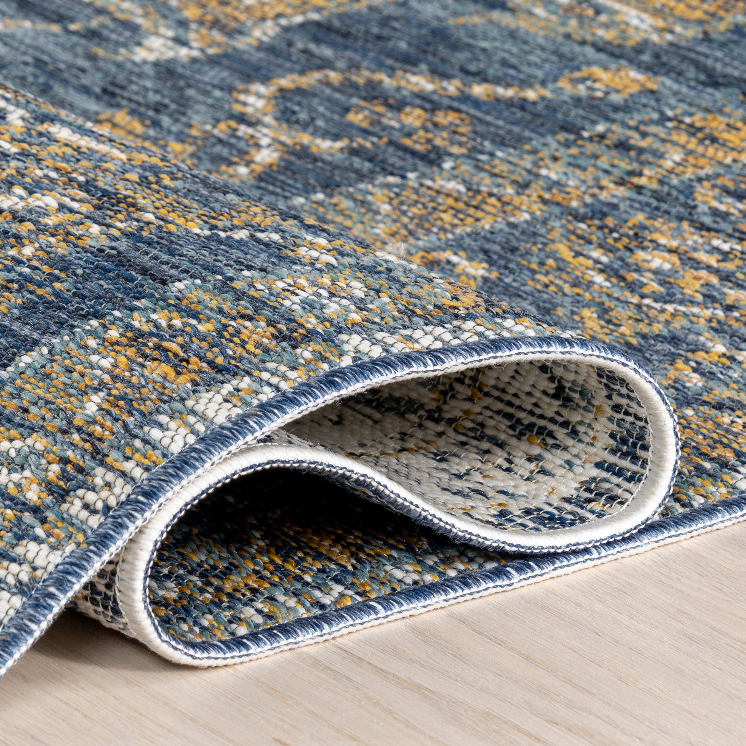 Pearl Indoor/Outdoor Reversible Medallion Area Rug - Image 4