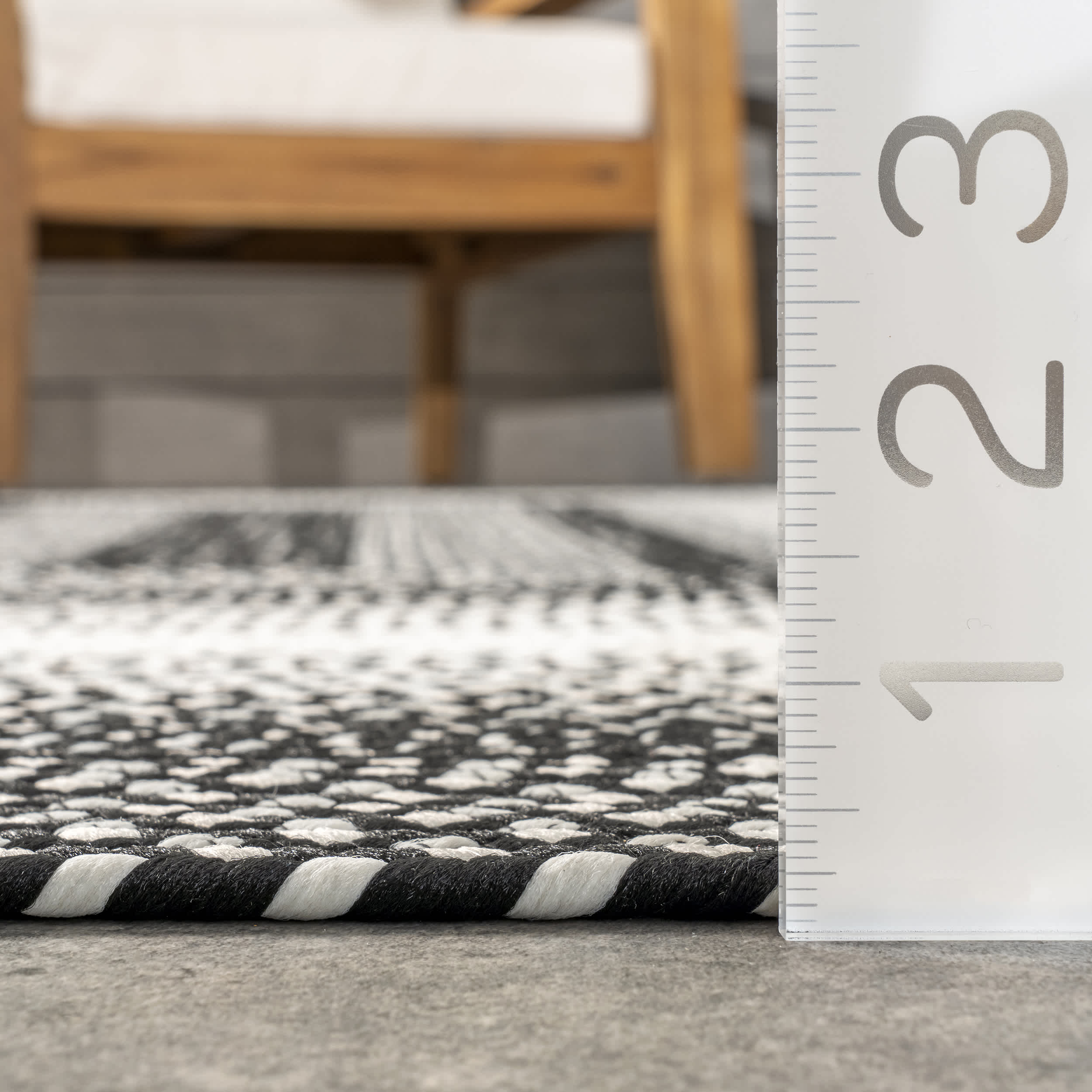 Kaila Ombre Bordered Indoor/Outdoor Area Rug - Image 3
