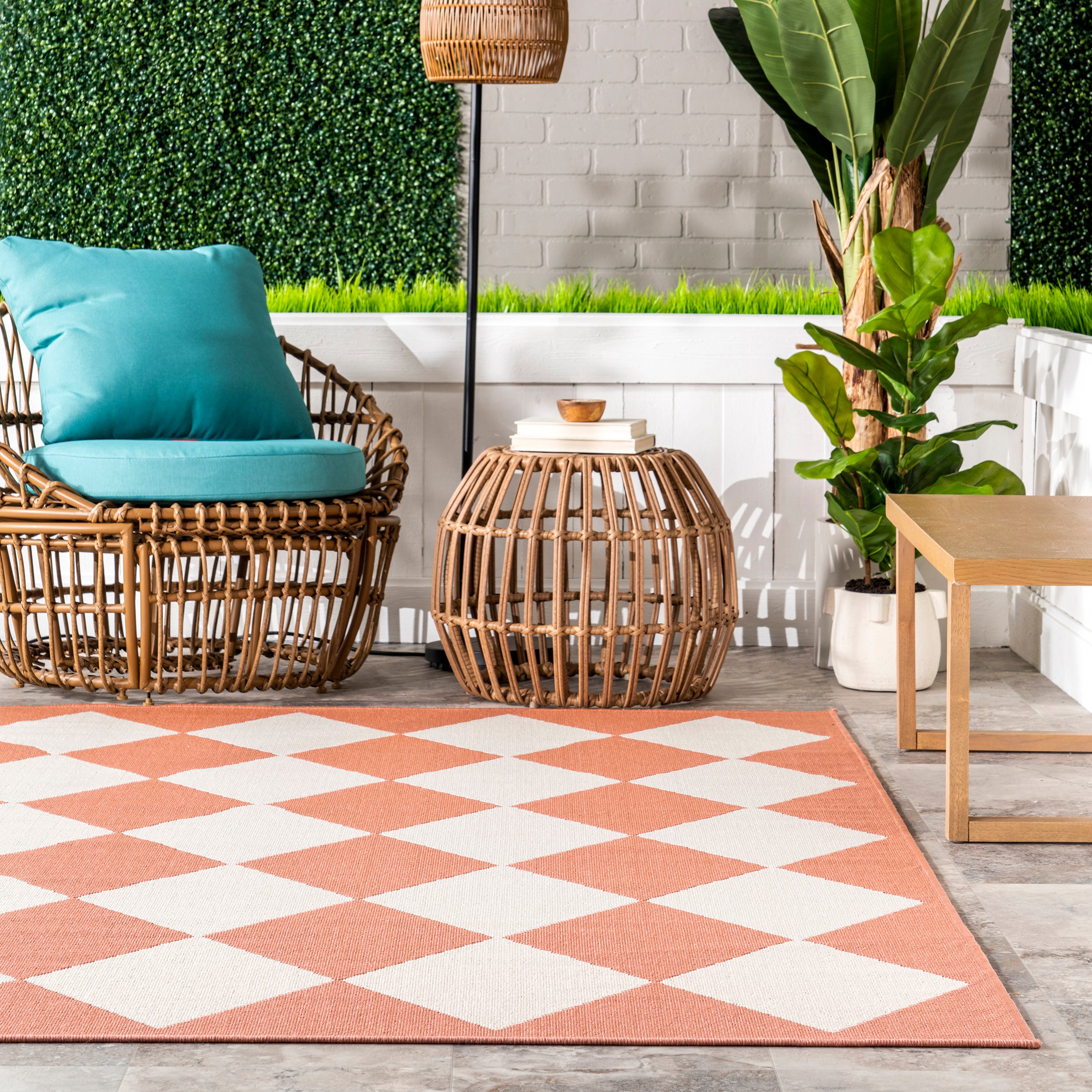 Sabina Diamond Trellis Indoor/Outdoor Area Rug - Image 27