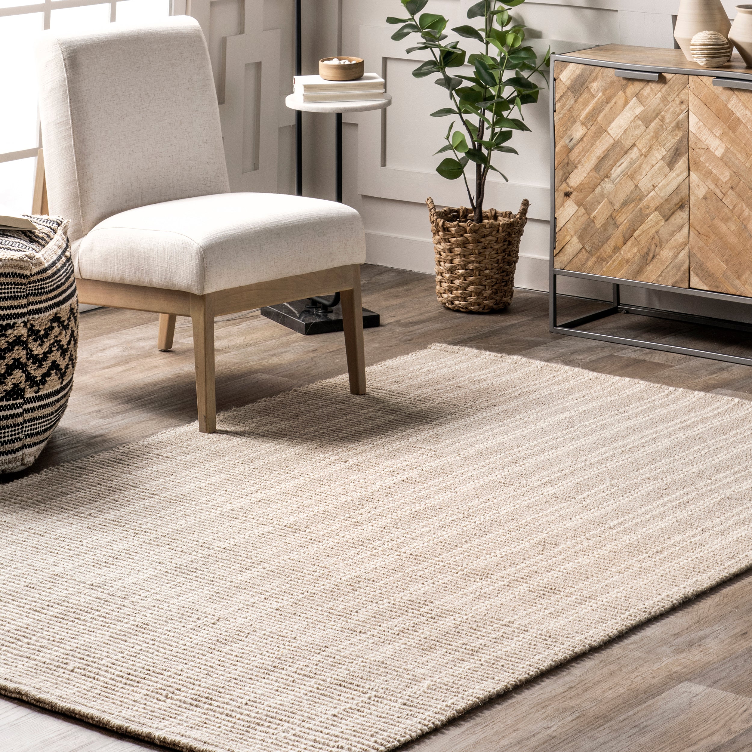 Jolinn Farmhouse Wool and Jute Area Rug - Image 9