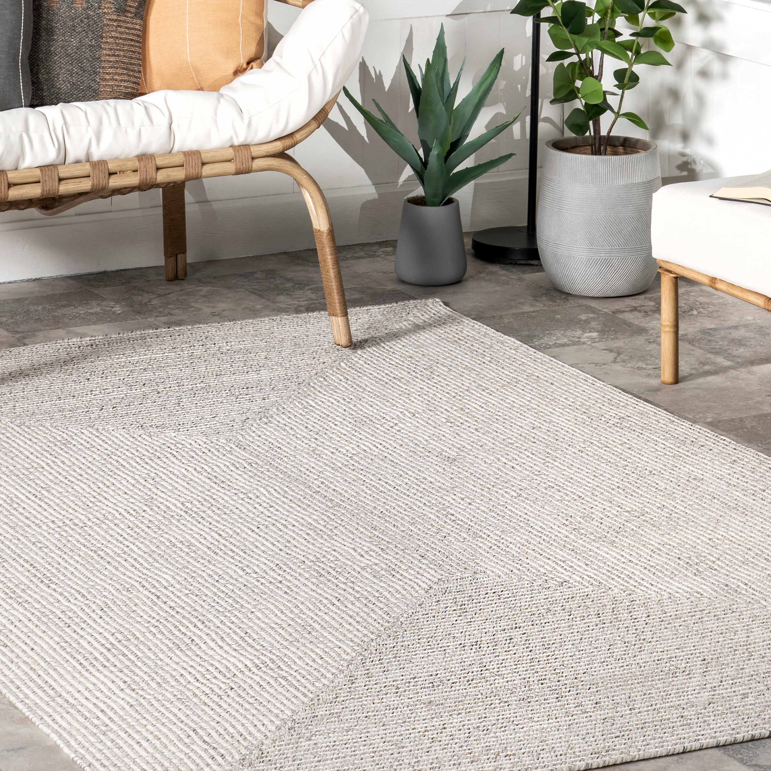 Wynn Braided Indoor/Outdoor Area Rug - Image 9
