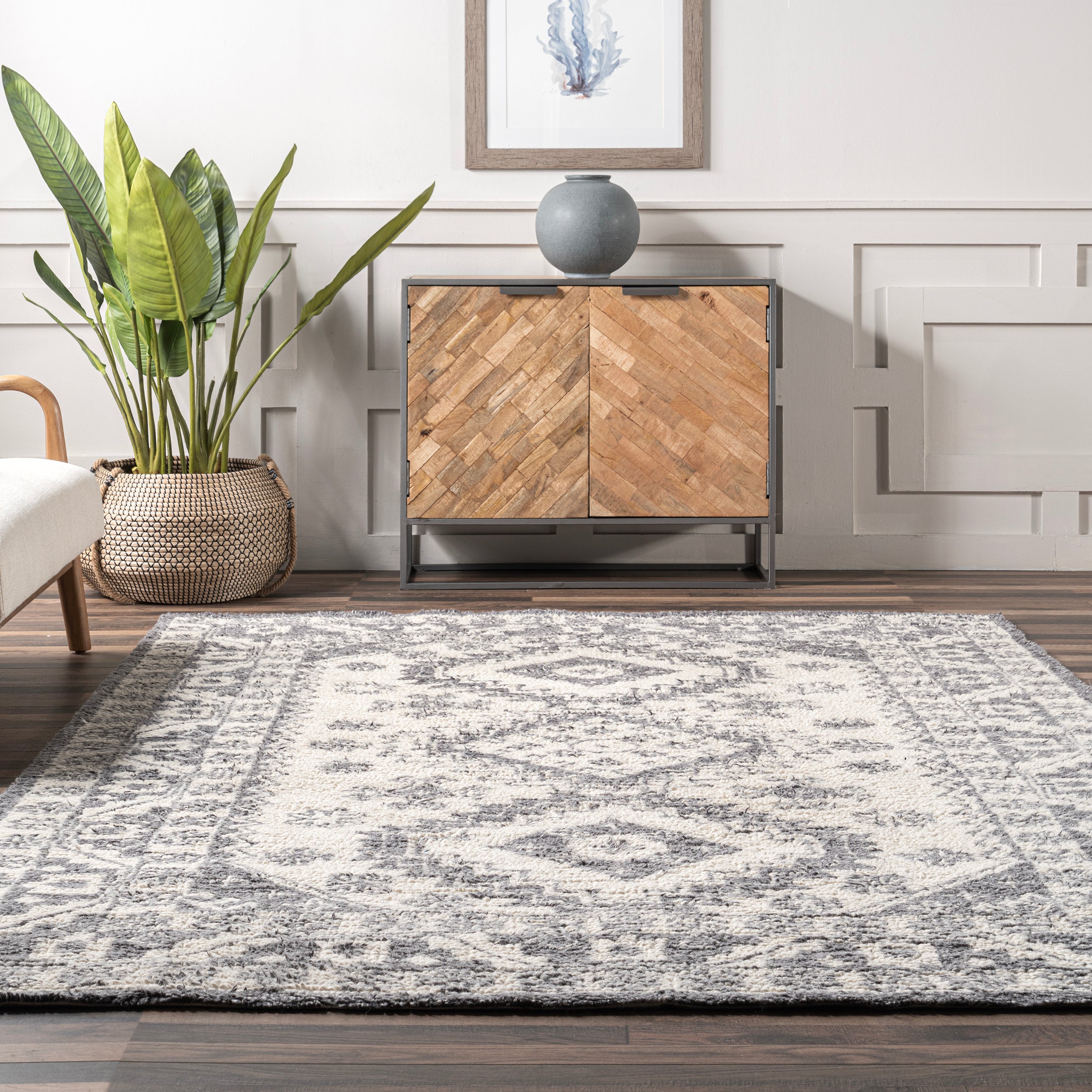Nellie Traditional Persian Wool Area Rug - Image 8