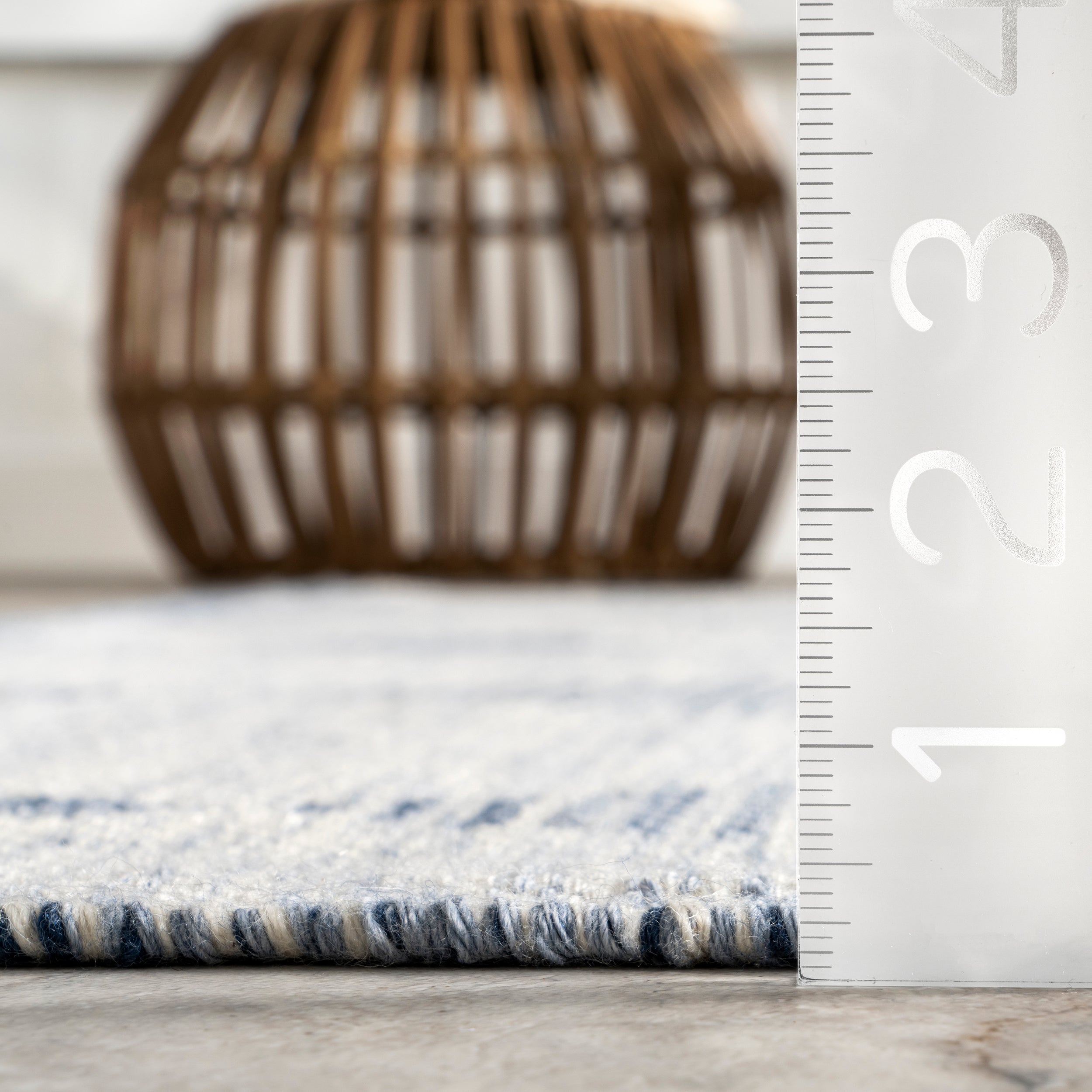 Catja Geometric Indoor/Outdoor Area Rug - Image 3