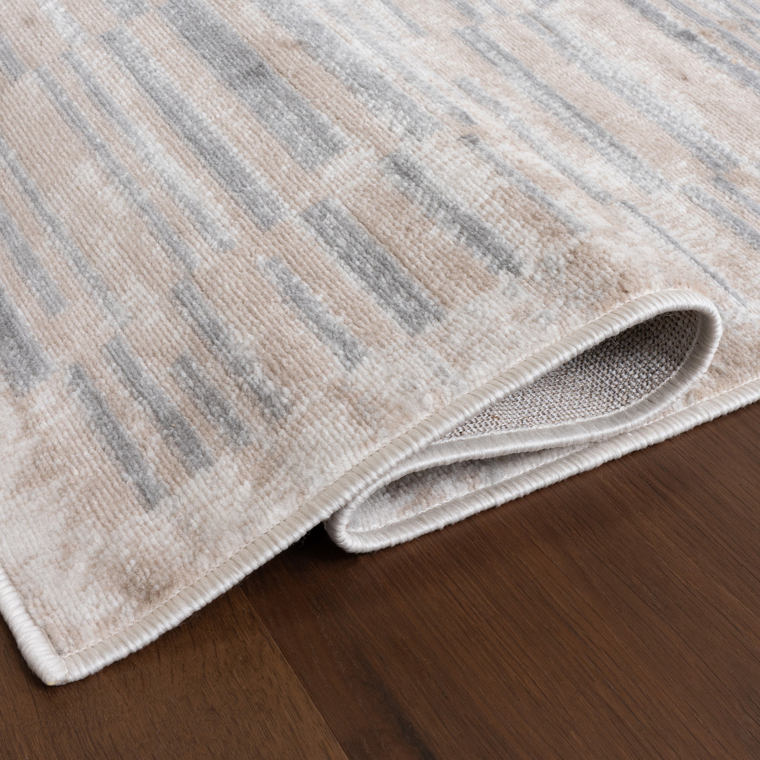 Nidhi Traditional Striped Area Rug - Image 4