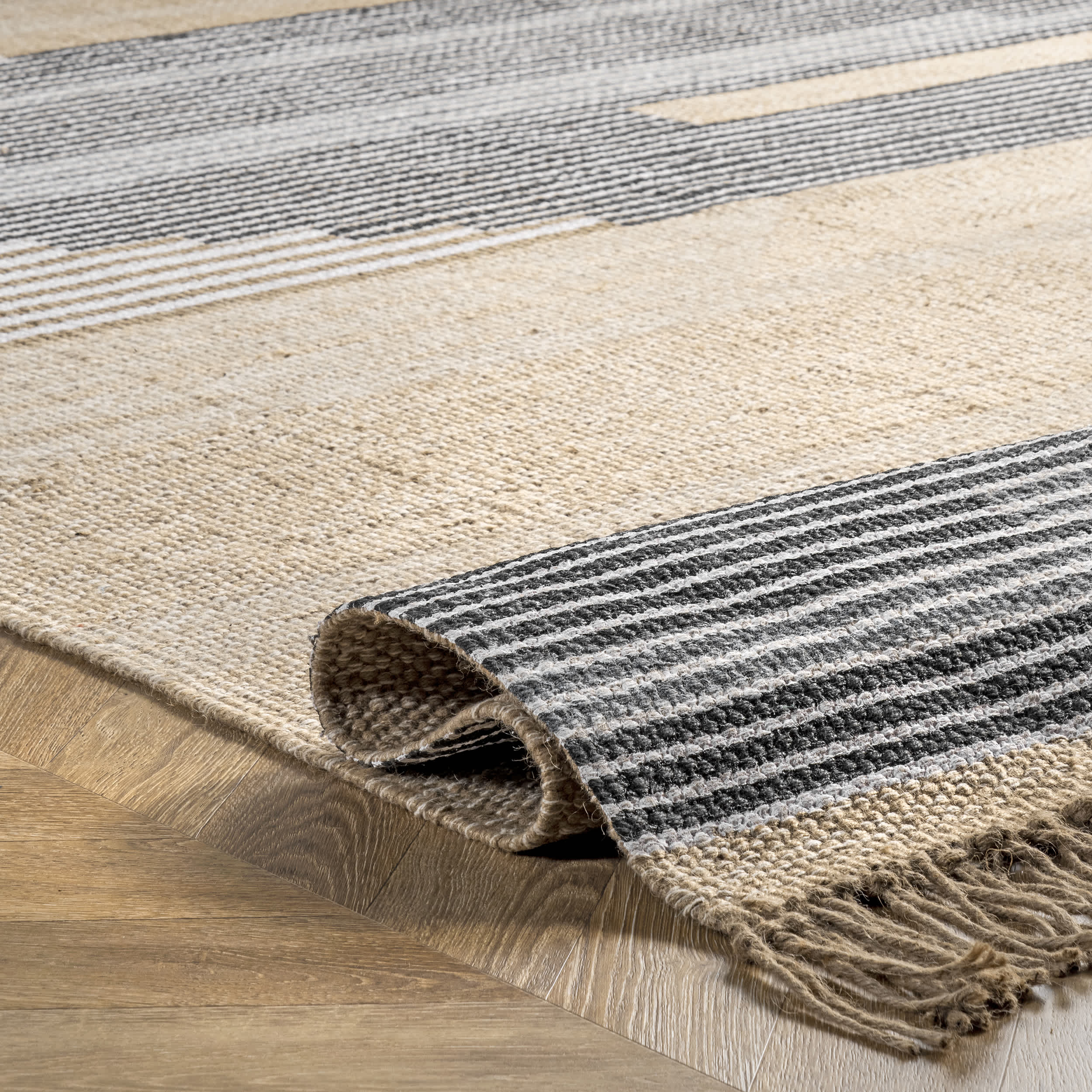 Vida Hand Woven Abstract Jute Tassel Area Rug - Image 4