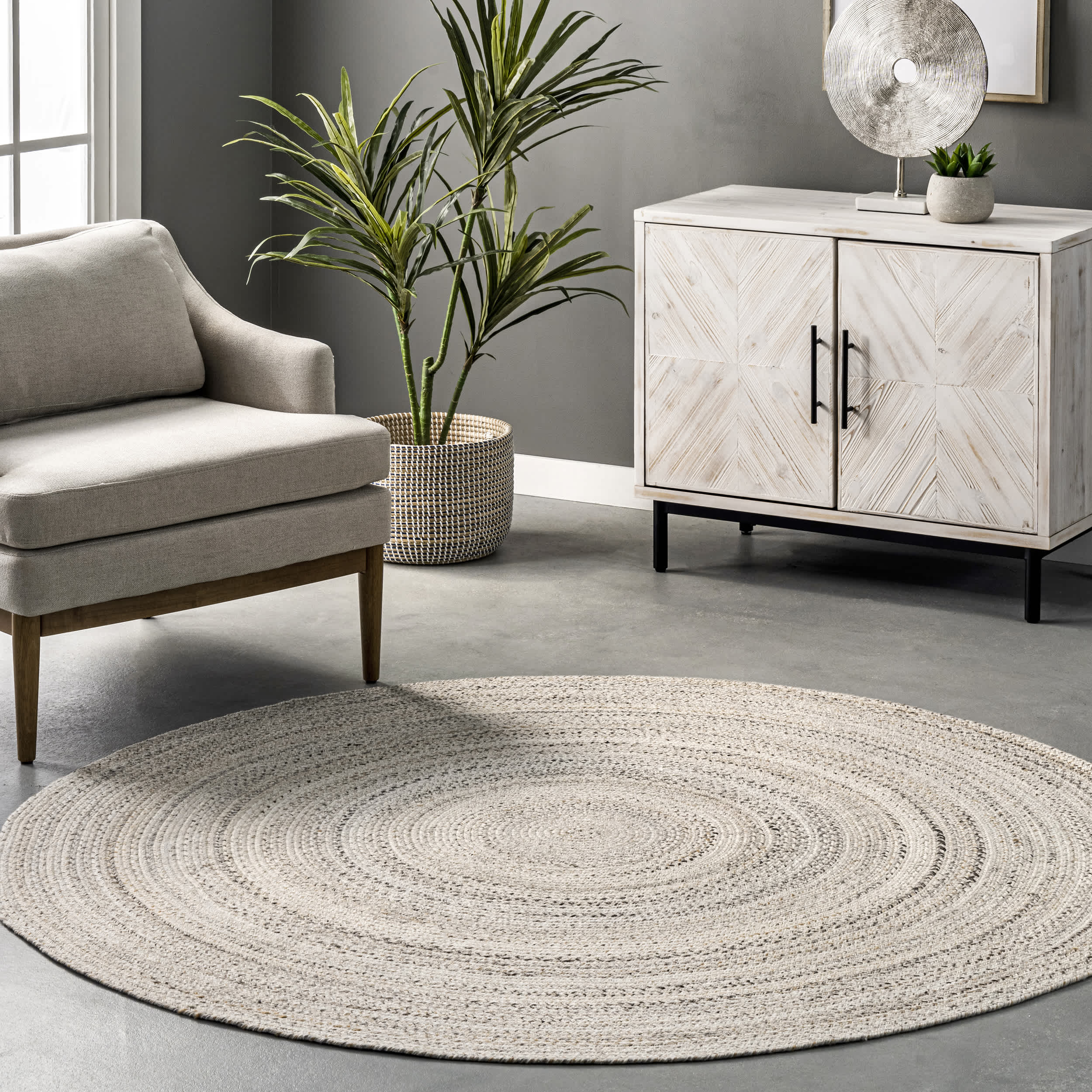 Kyla Handmade Braided Farmhouse Round Area Rug - Image 2