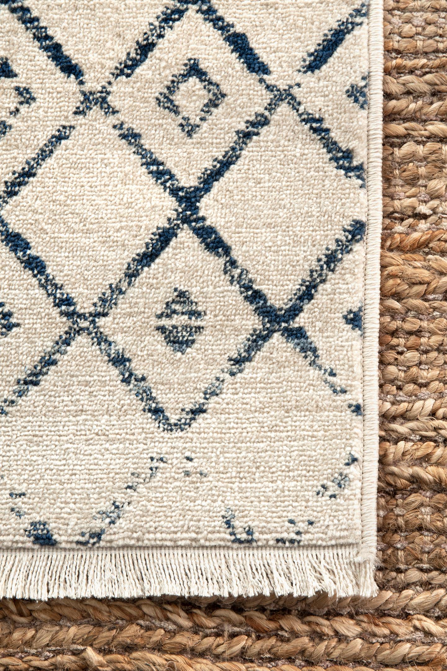 Vintage Kristi Moroccan Fringe Rug - Image 3