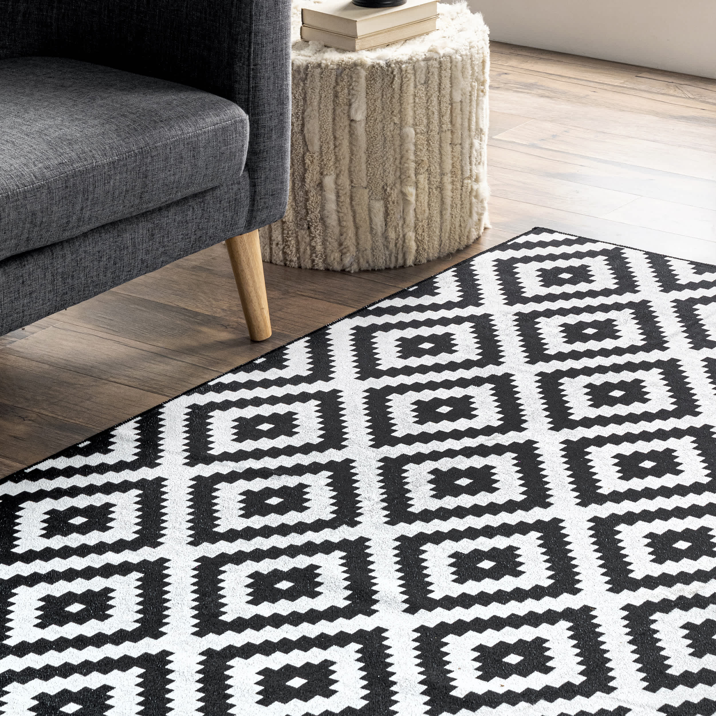 Kellee Machine Washable Modern Diamonds Area Rug - Image 9