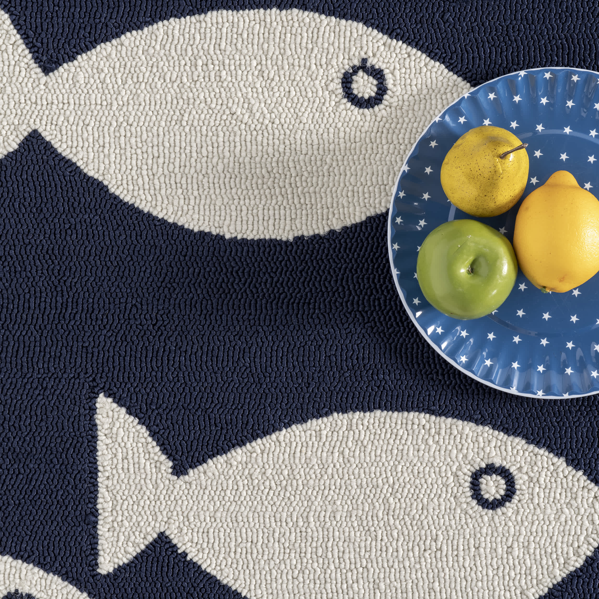 Vivienne Hand Hooked Indoor/Outdoor Area Rug - Image 6