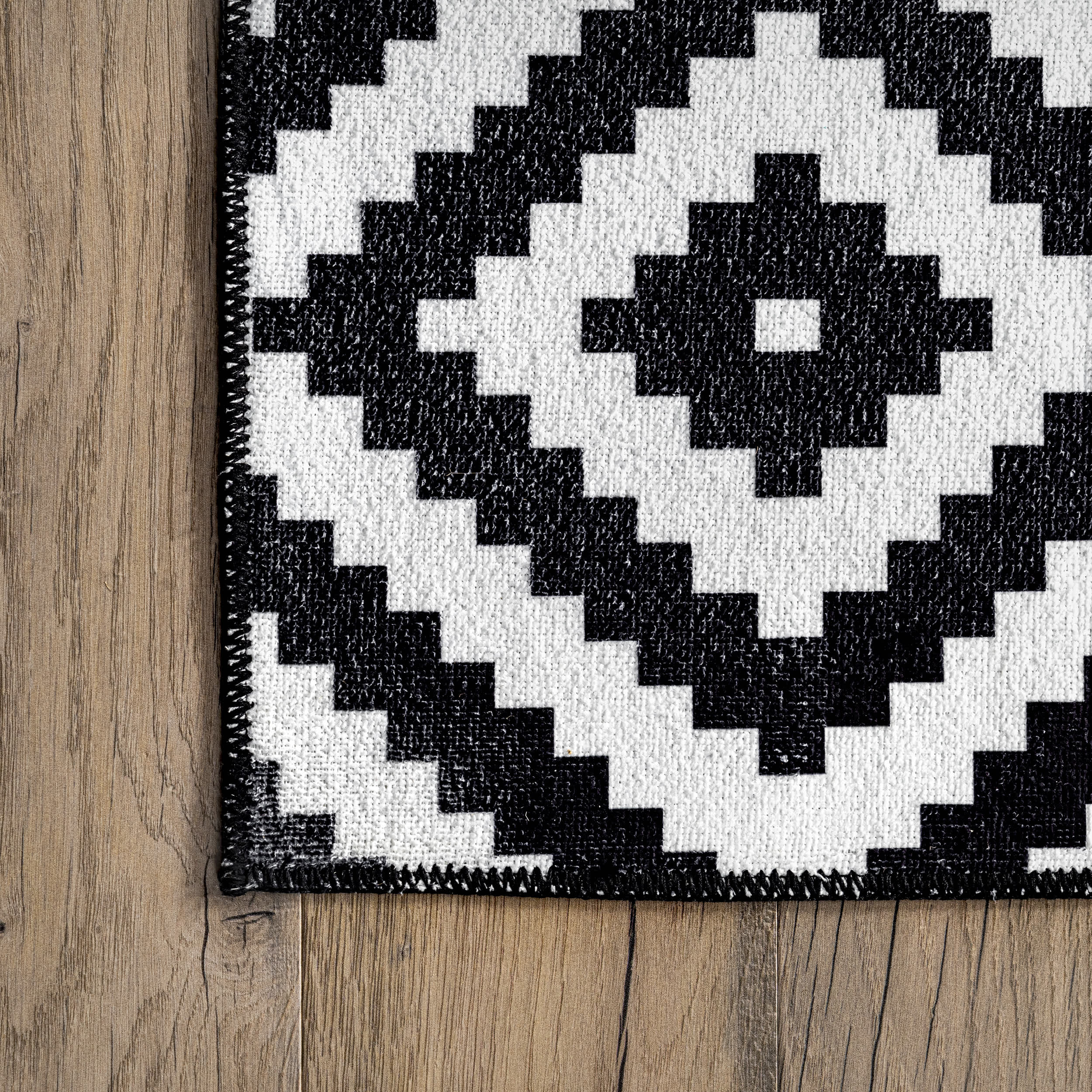 Kellee Machine Washable Modern Diamonds Area Rug - Image 5