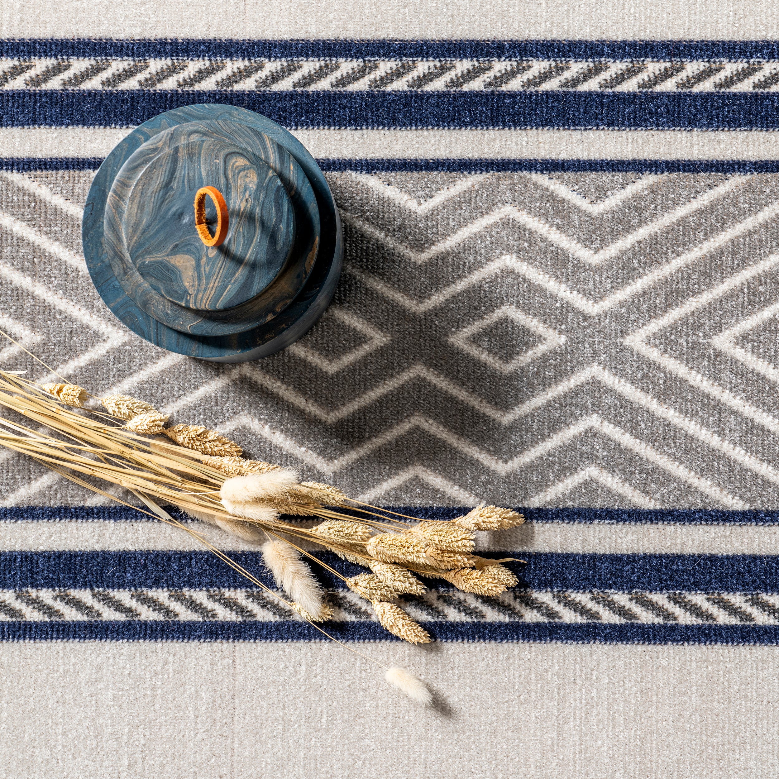 Ivey Modern Striped Indoor/Outdoor Fringe Area Rug - Image 6
