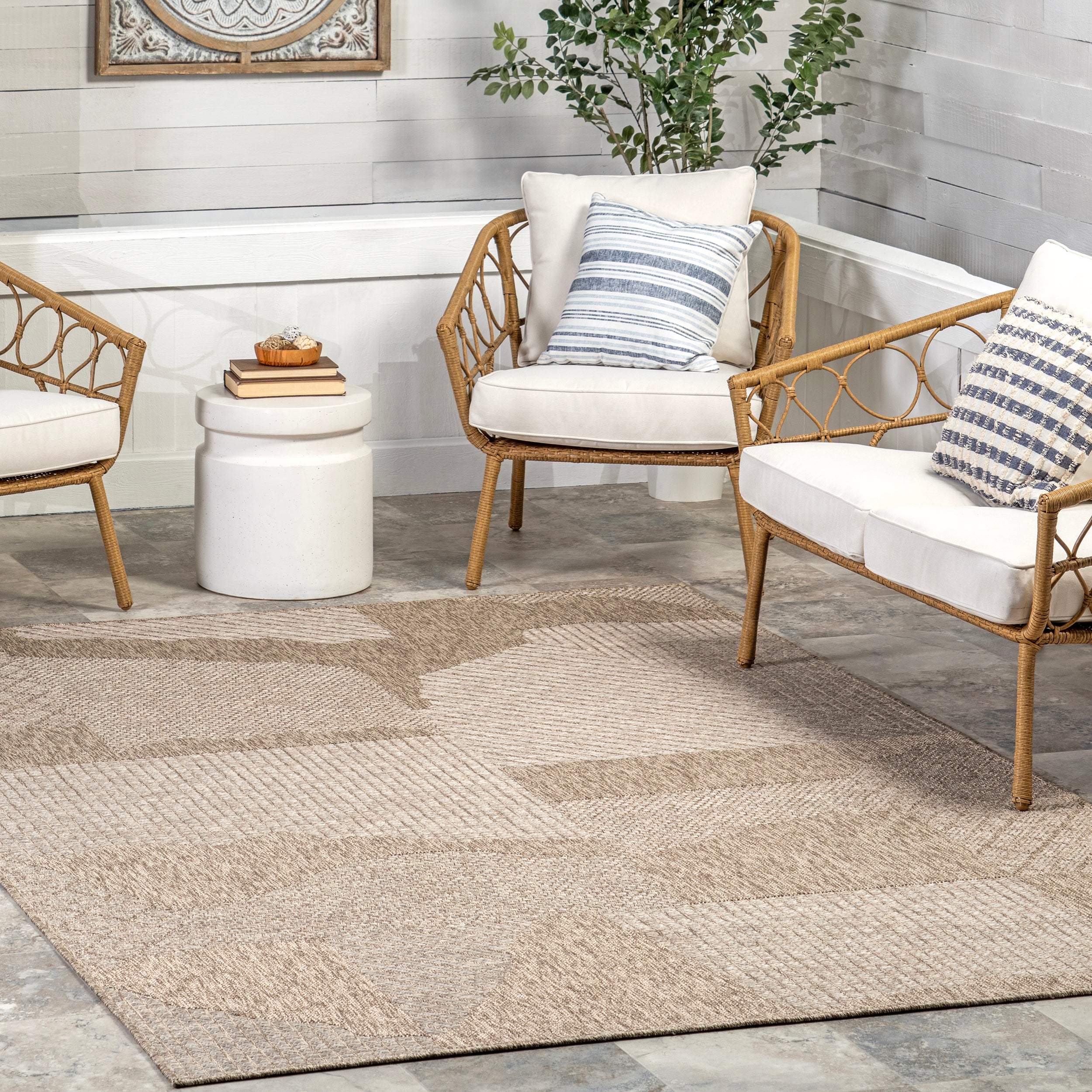 Linnea Contemporary Indoor/Outdoor Area Rug - Image 10