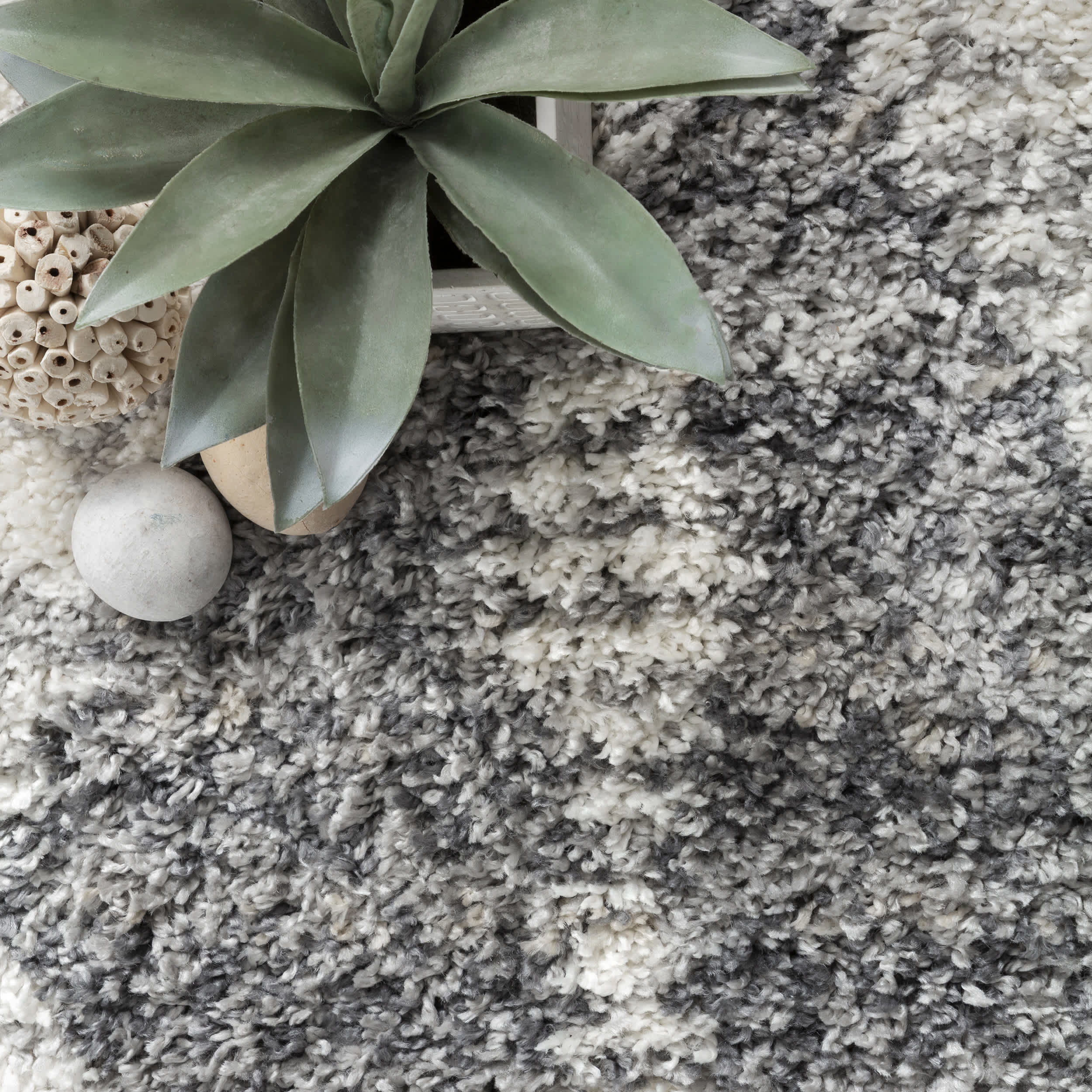 Selah Geometric Shag Area Rug - Image 6