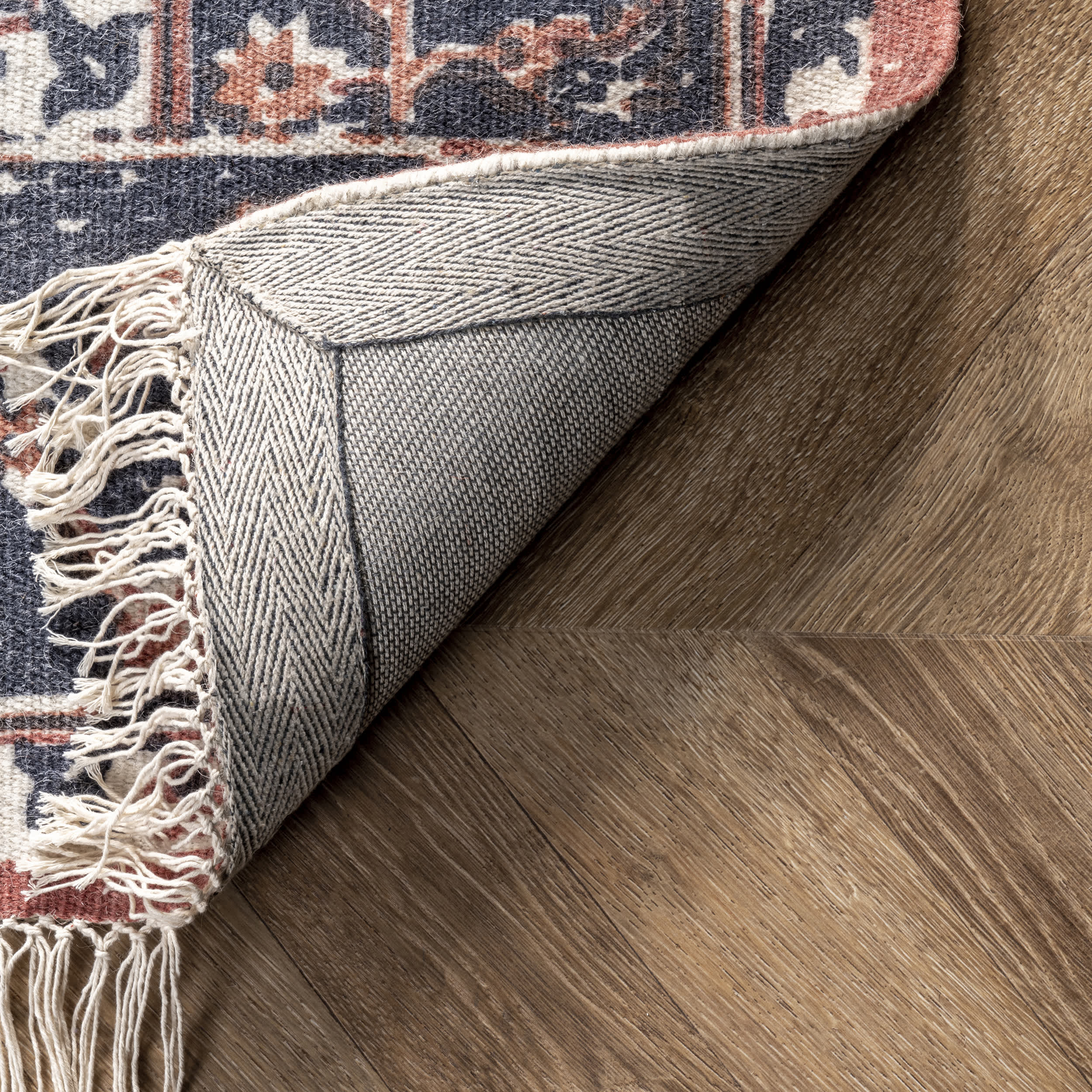 Miya Traditional Medallion Fringe Area Rug - Image 7