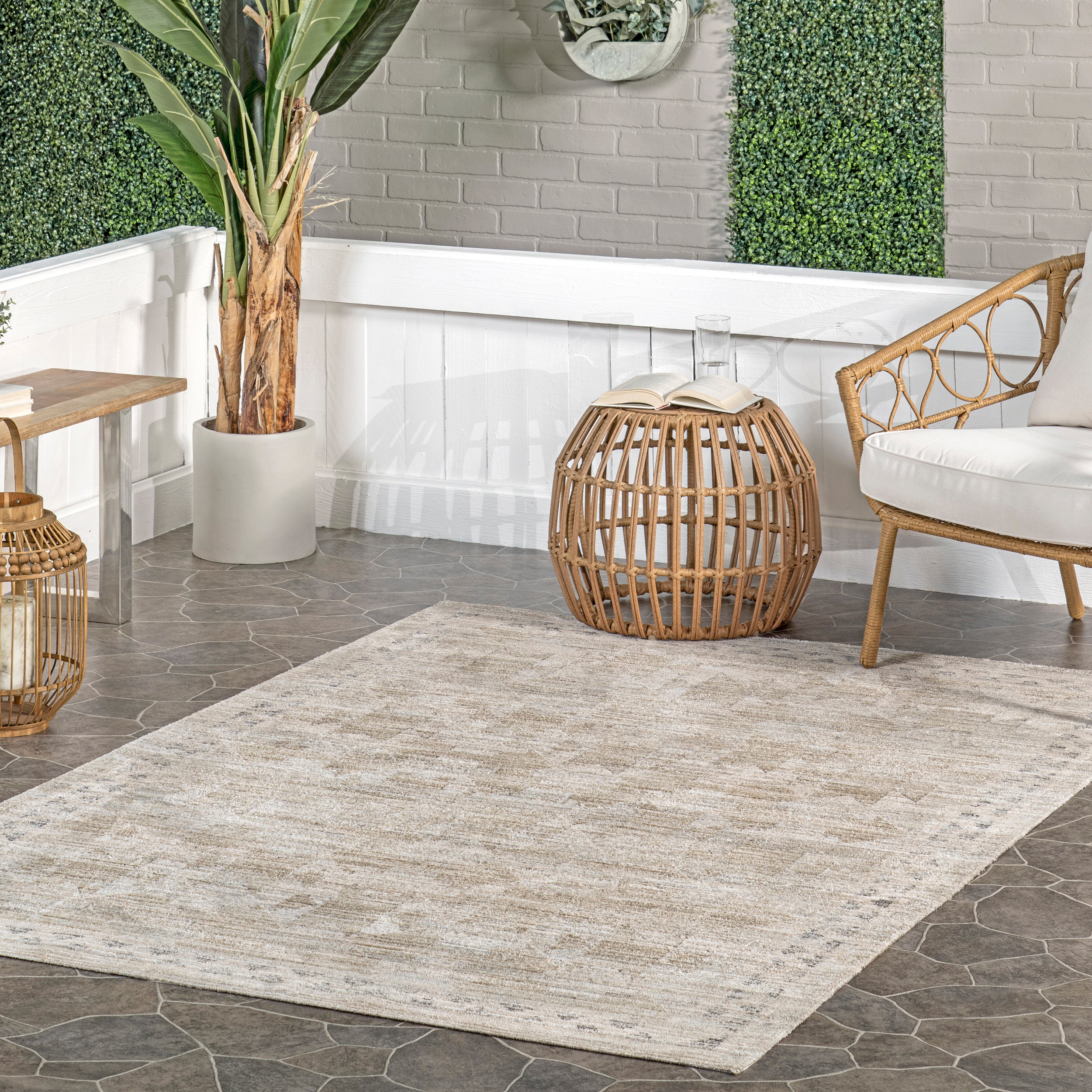 Aine Bordered Machine Washable Indoor/Outdoor Area Rug - Image 2