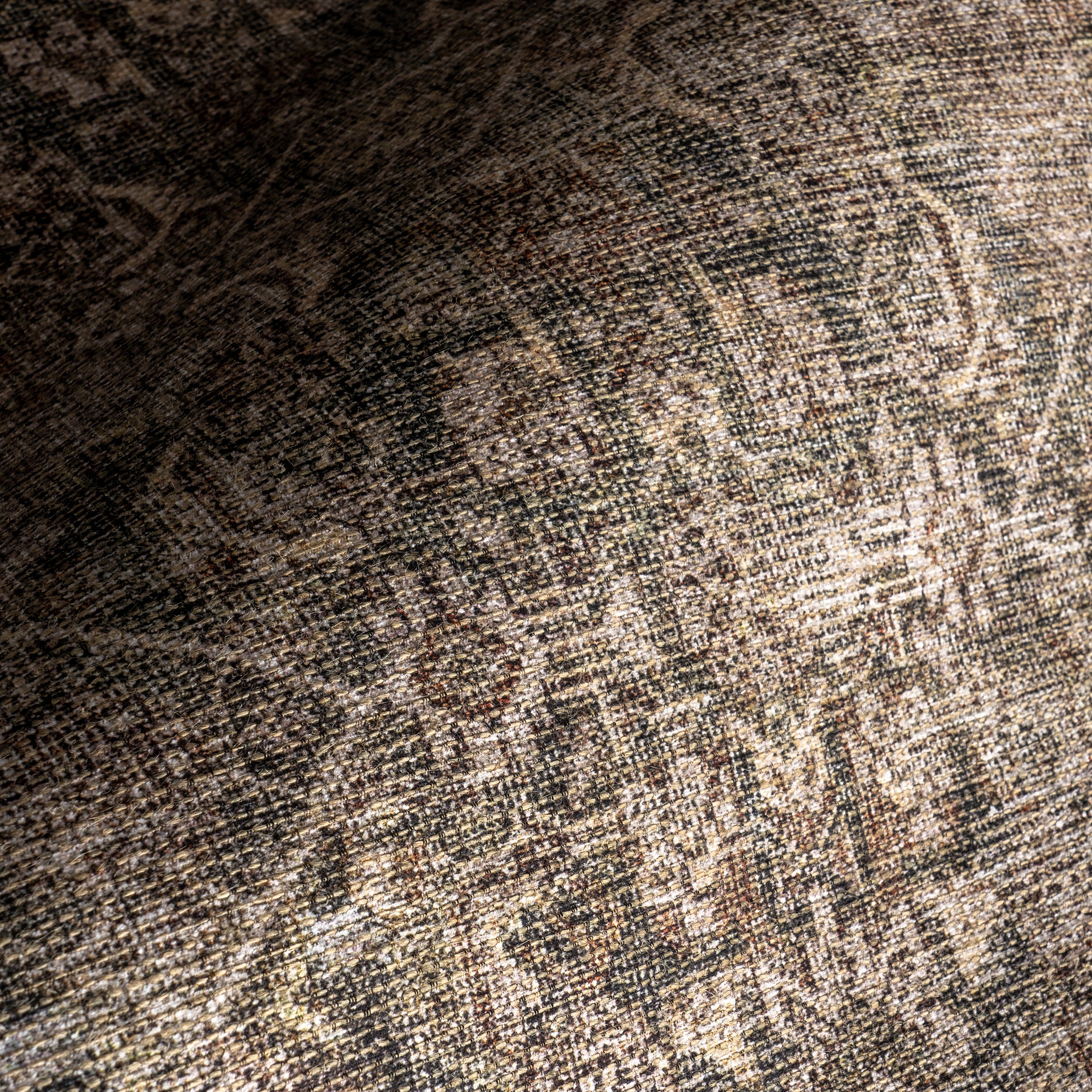 Hillstone Collection Calianna Traditional Vintage Medallion Area Rug - Image 5