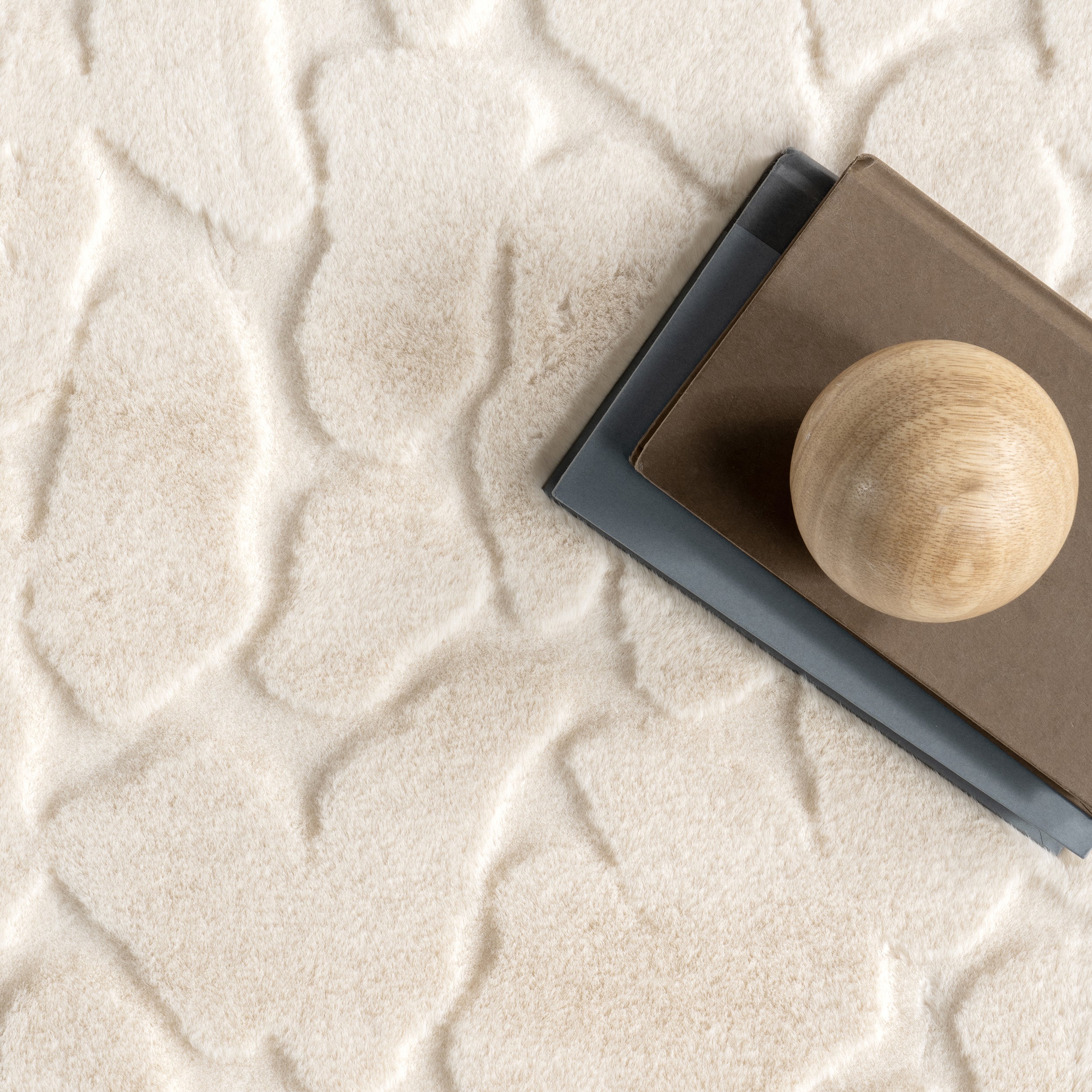 Leni Plush Cloud Geometric Machine Washable Ara Rug - Image 6