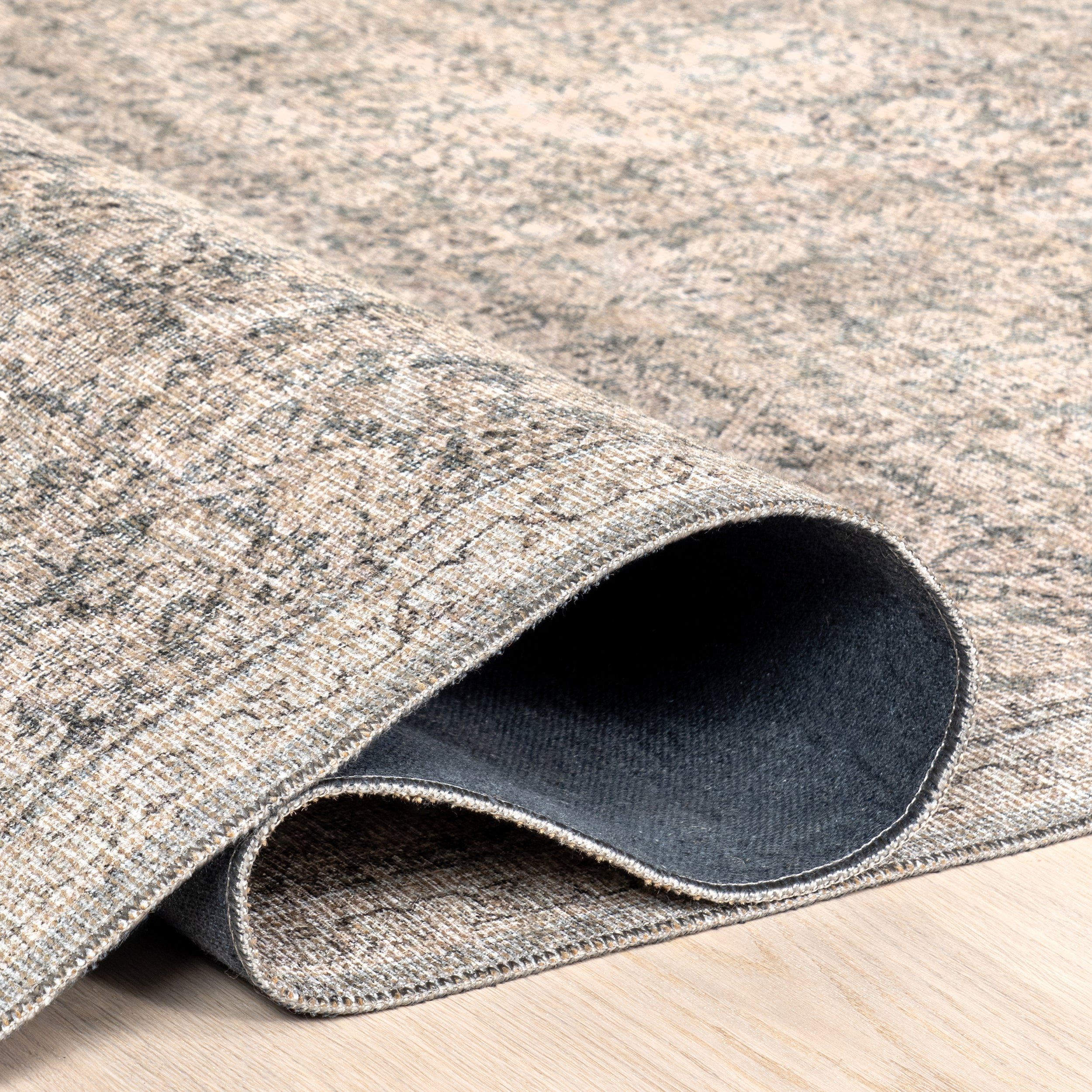 Hillstone Collection Cally Traditional Vintage Medallion Area Rug - Image 4