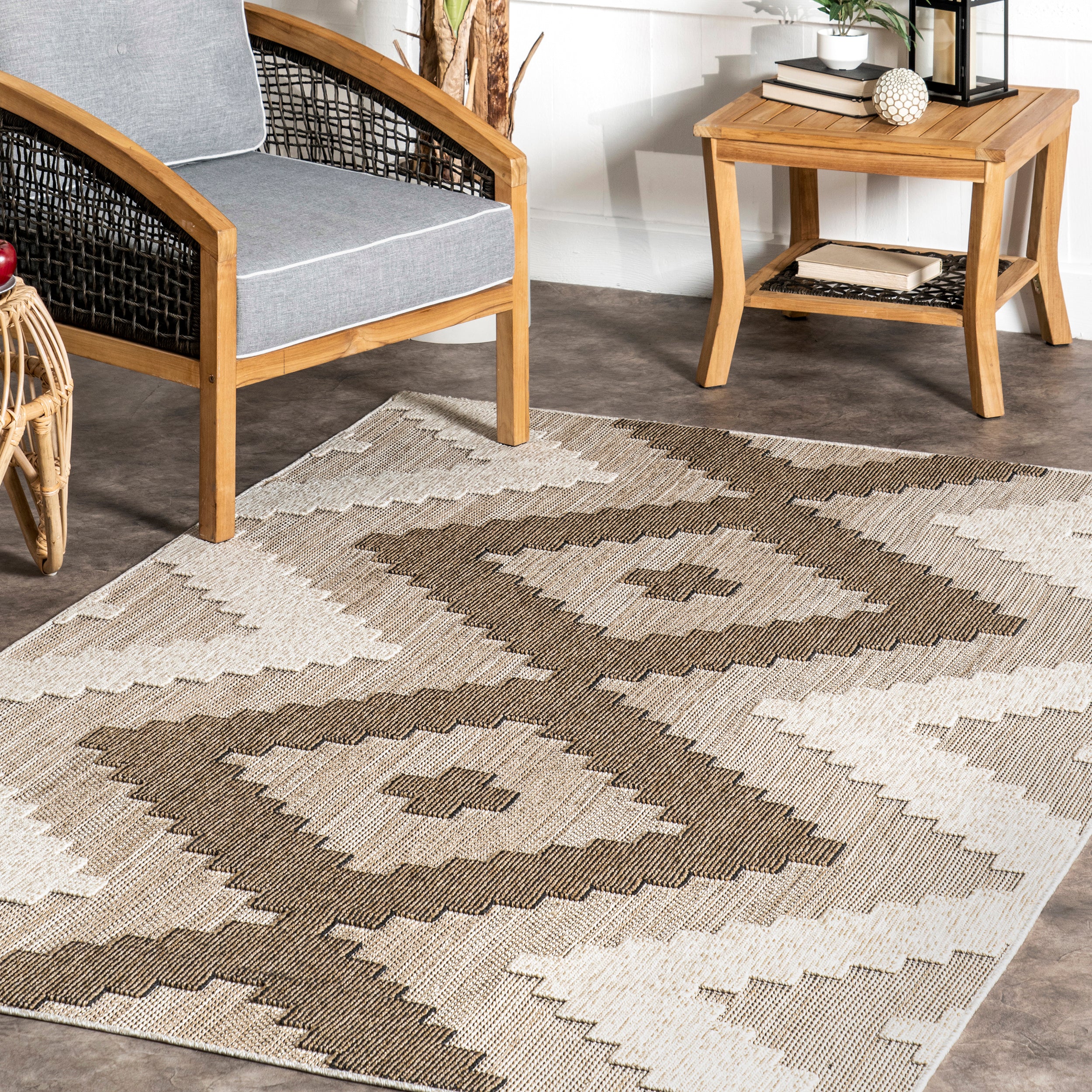 Teisha Tribal Diamond Indoor/Outdoor Area Rug - Image 9