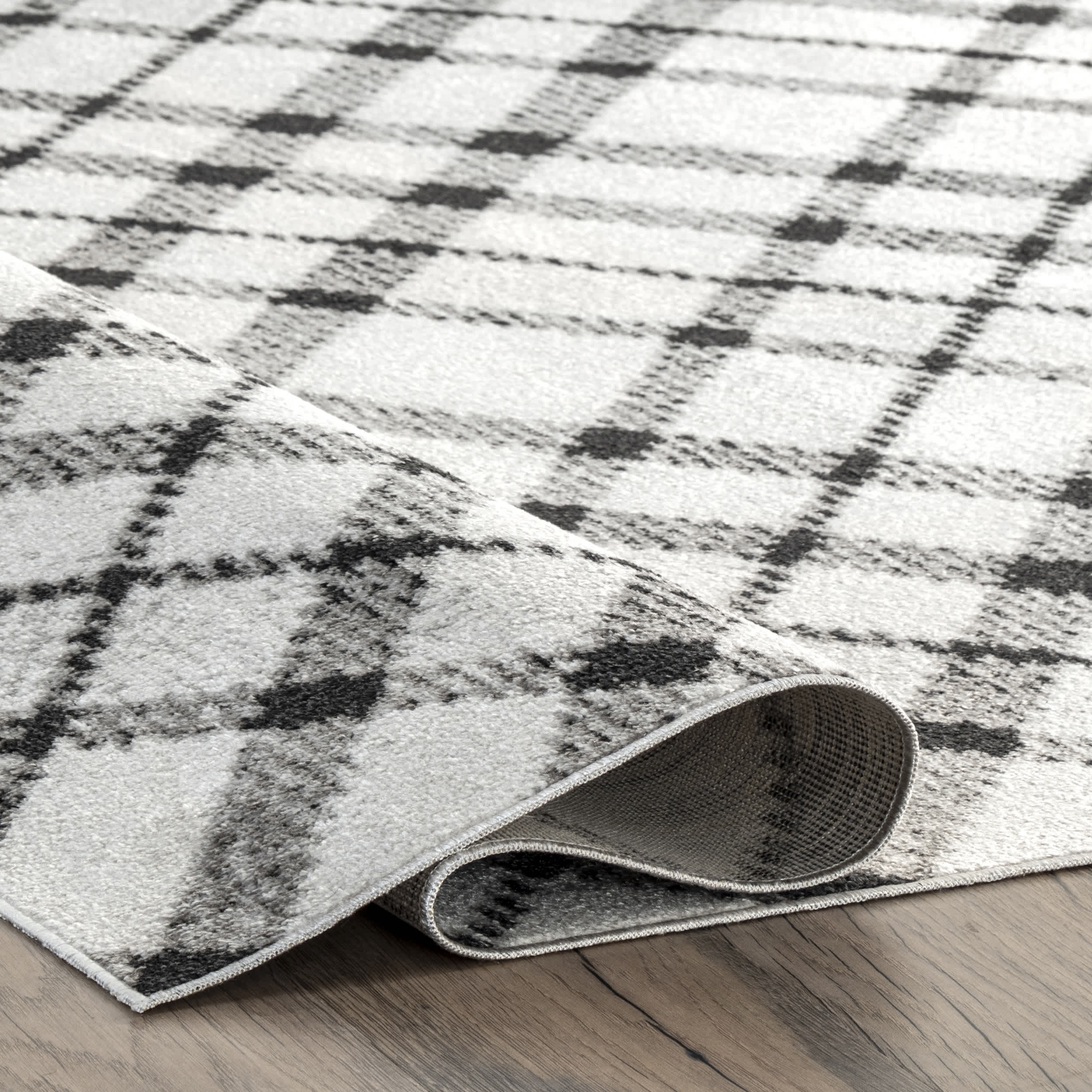Linda Plaid Washable Area Rug - Image 4