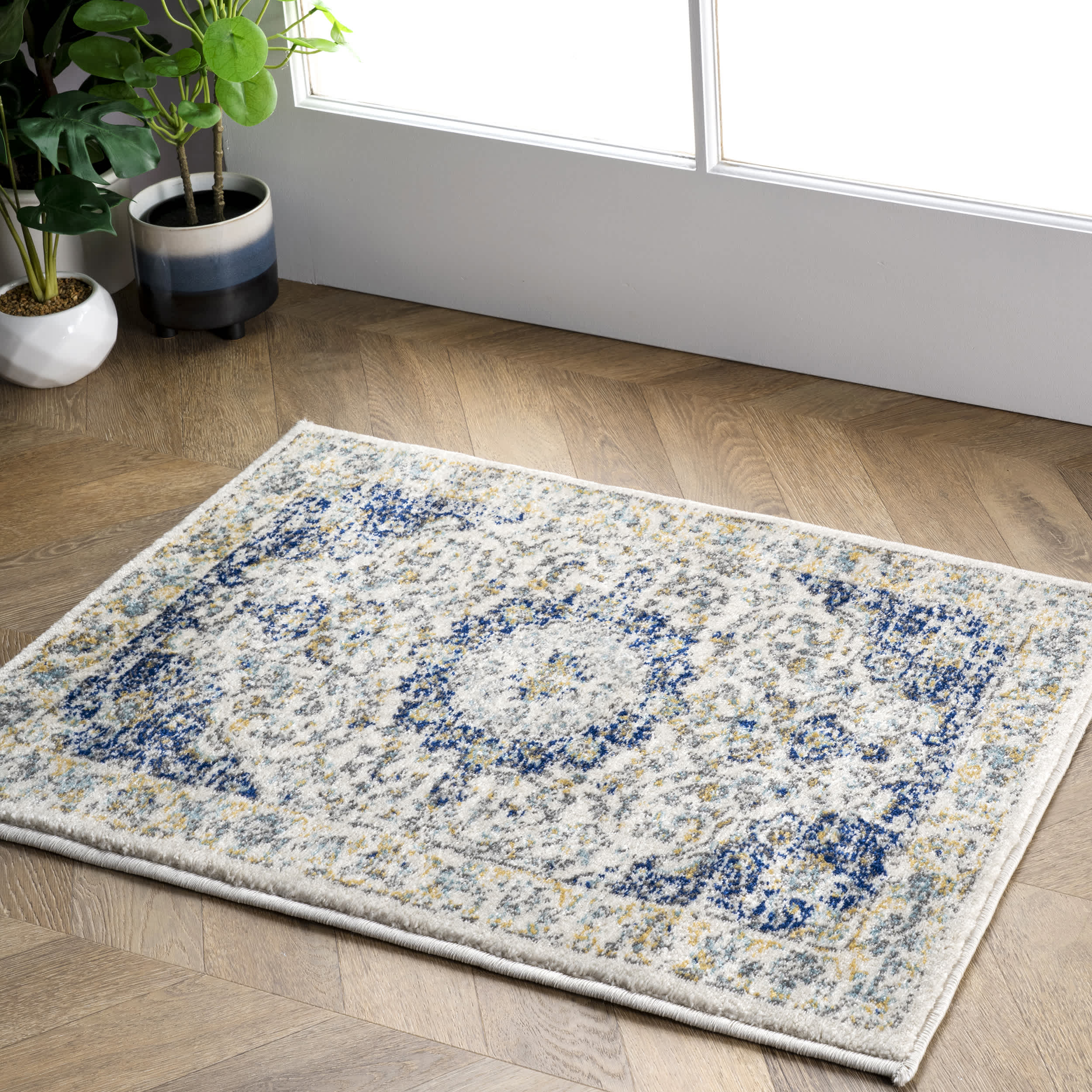 Traditional Medallion Verona Area Rug - Image 11