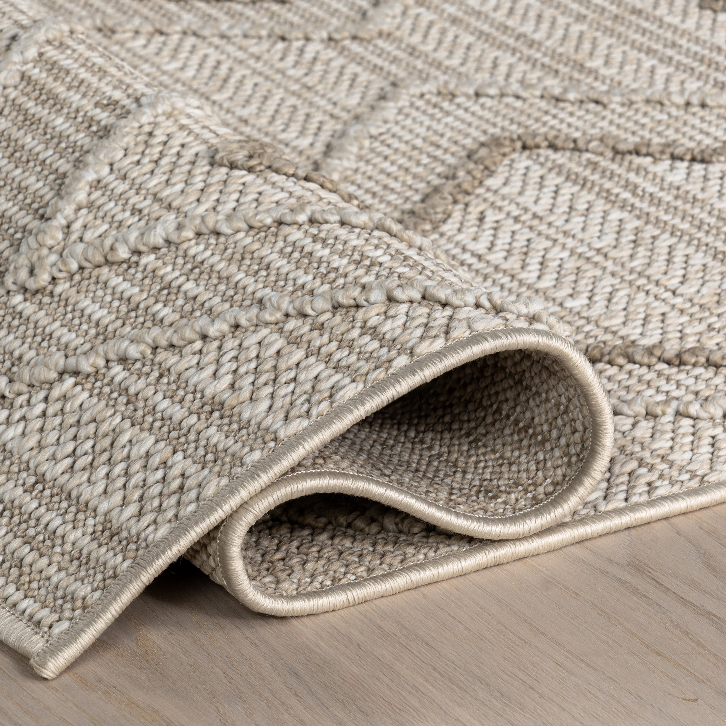 Maline Geometric Indoor/Outdoor Area Rug - Image 4