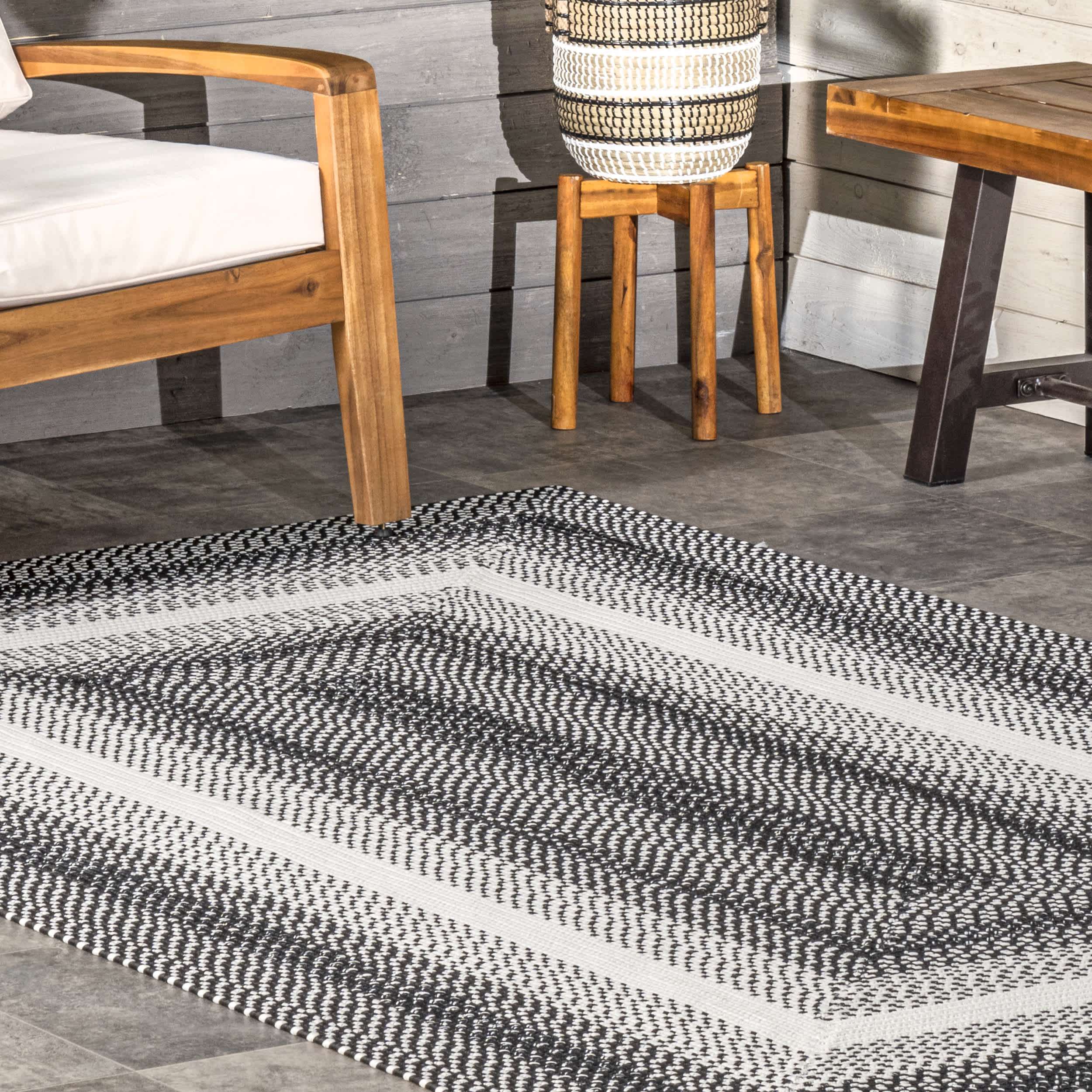 Kaila Ombre Bordered Indoor/Outdoor Area Rug - Image 9