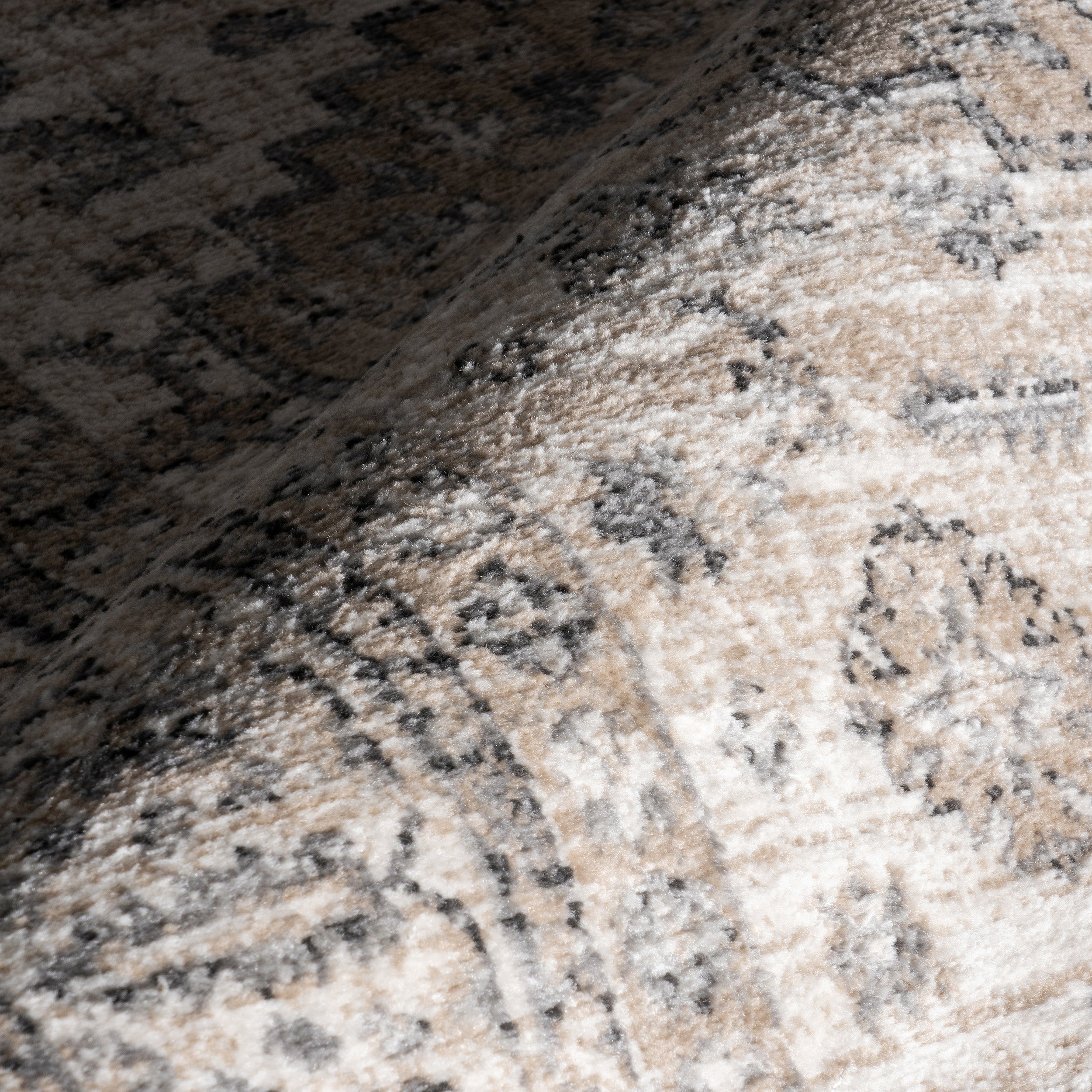 Lillith Traditional Medallion Area Rug - Image 5