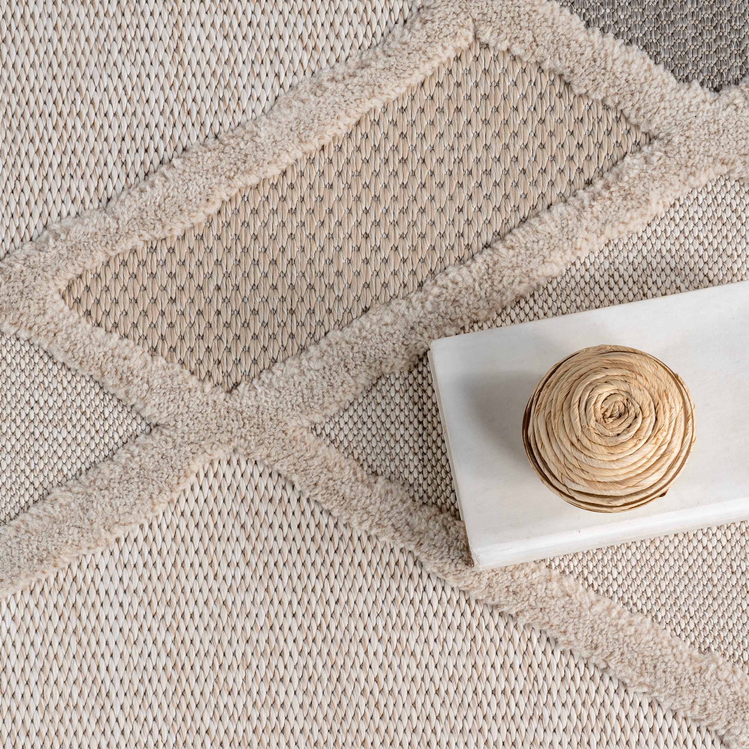 Ginevra Modern Lattice Fringe Area Rug - Image 6