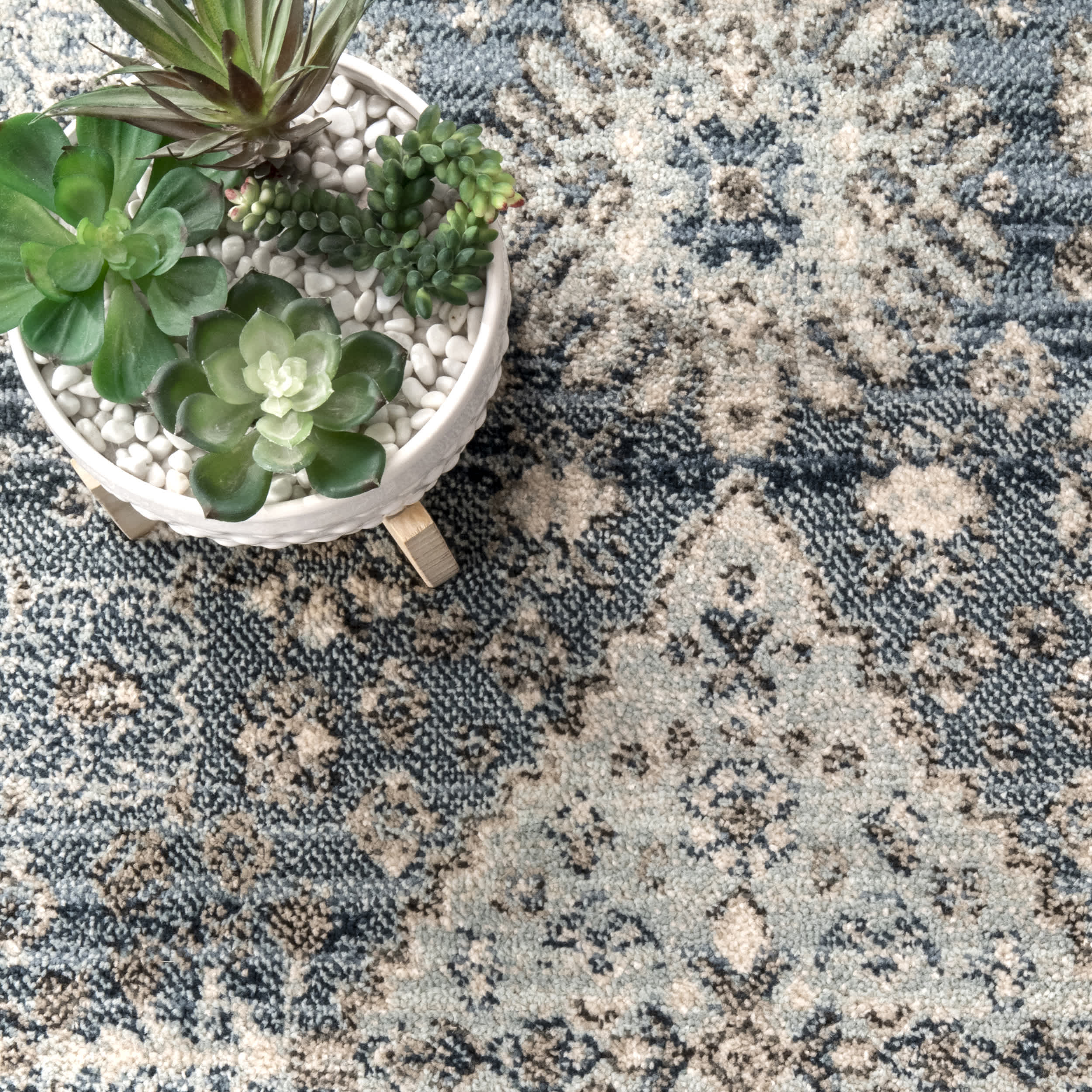 Vintage Melani Medallion Fringe Area Rug - Image 6
