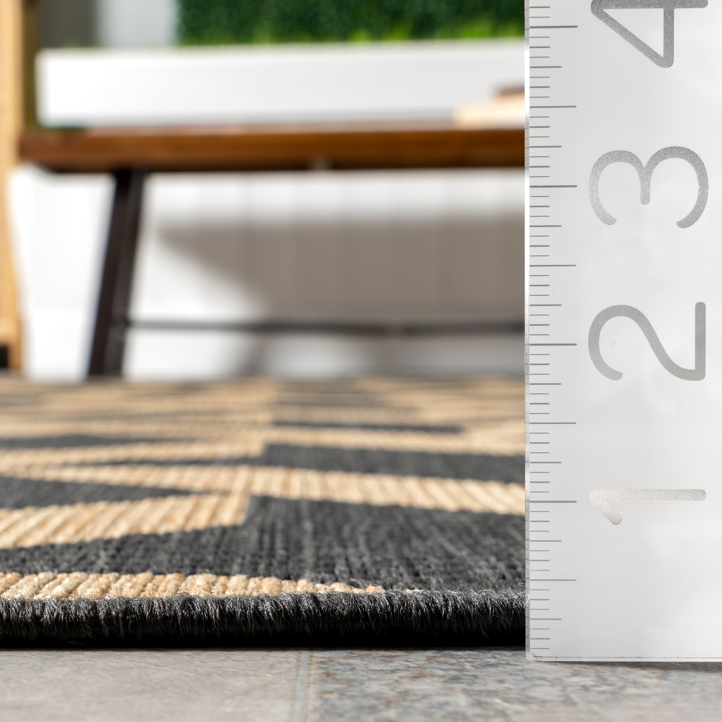 Geometric Trellis Indoor/Outdoor Area Rug - Image 3
