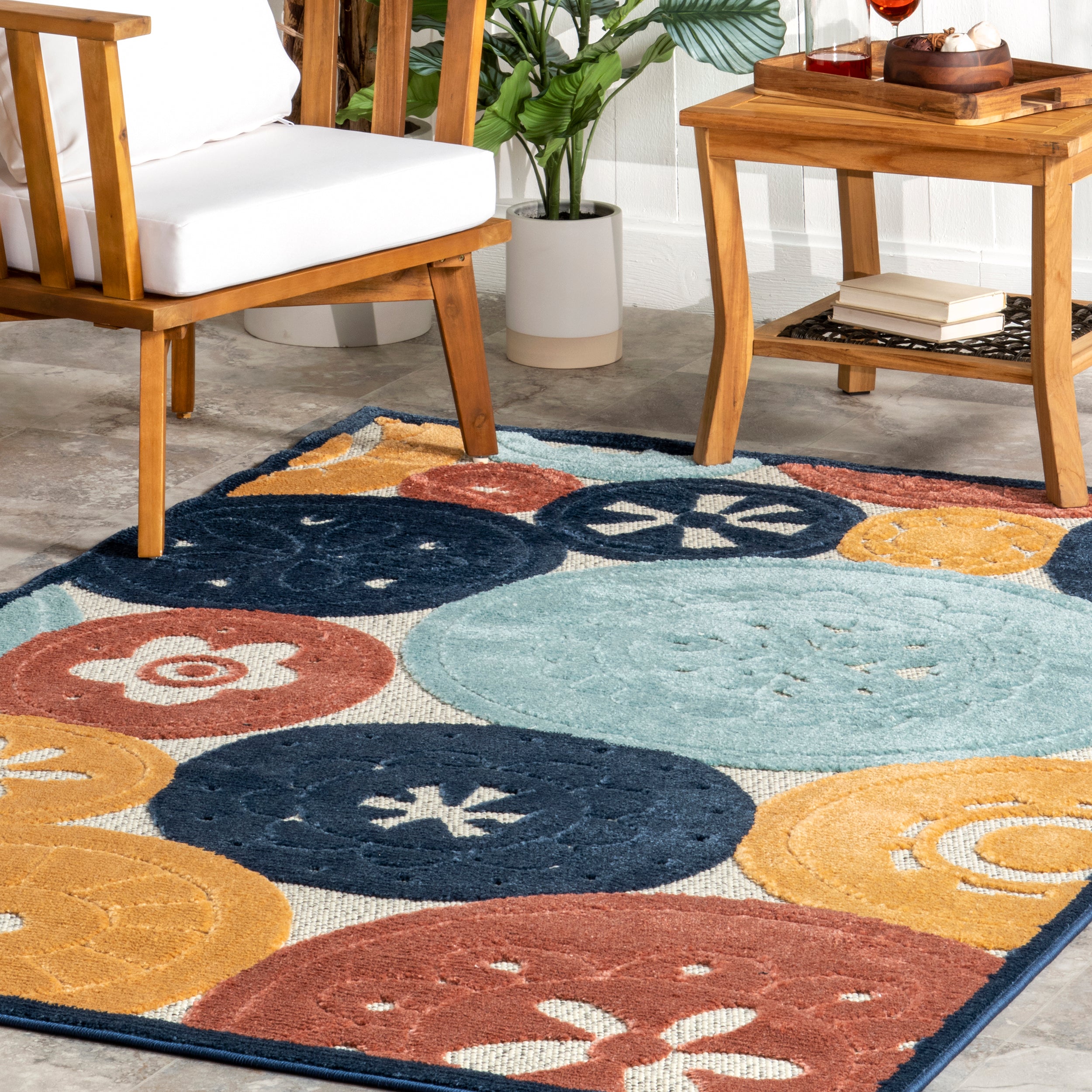 Crissie Coastal Sand Dollar Indoor/Outdoor Area Rug - Image 9
