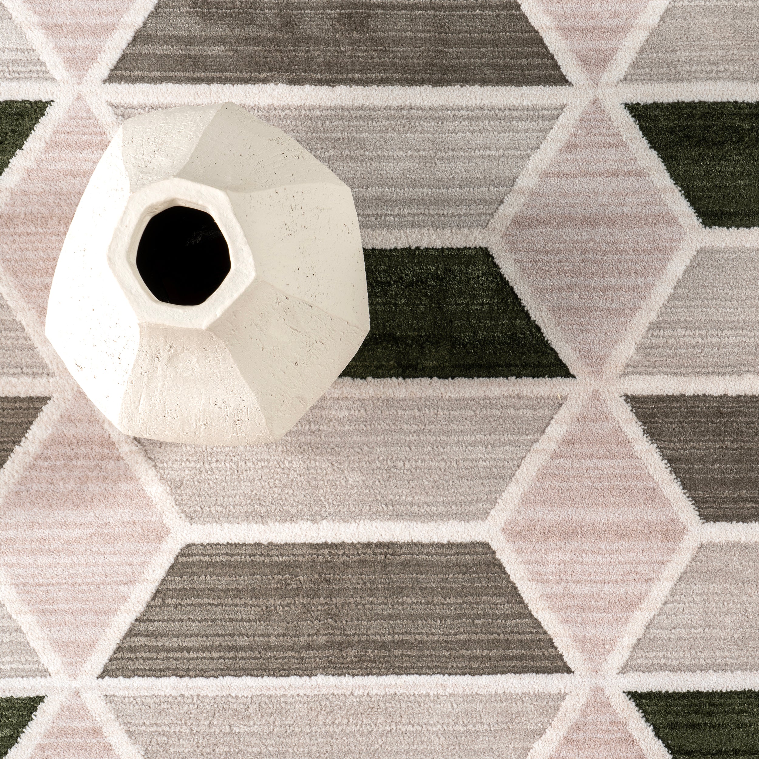 Fressia Modern High-Low Geometric Area Rug - Image 6