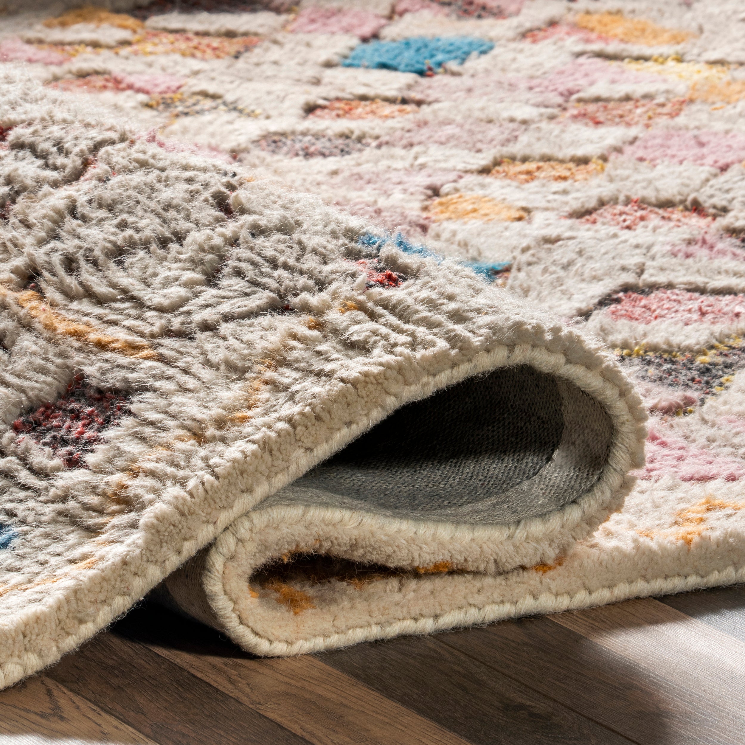 Hand Tufted Moroccan Helaine Shaggy Area Rug - Image 4