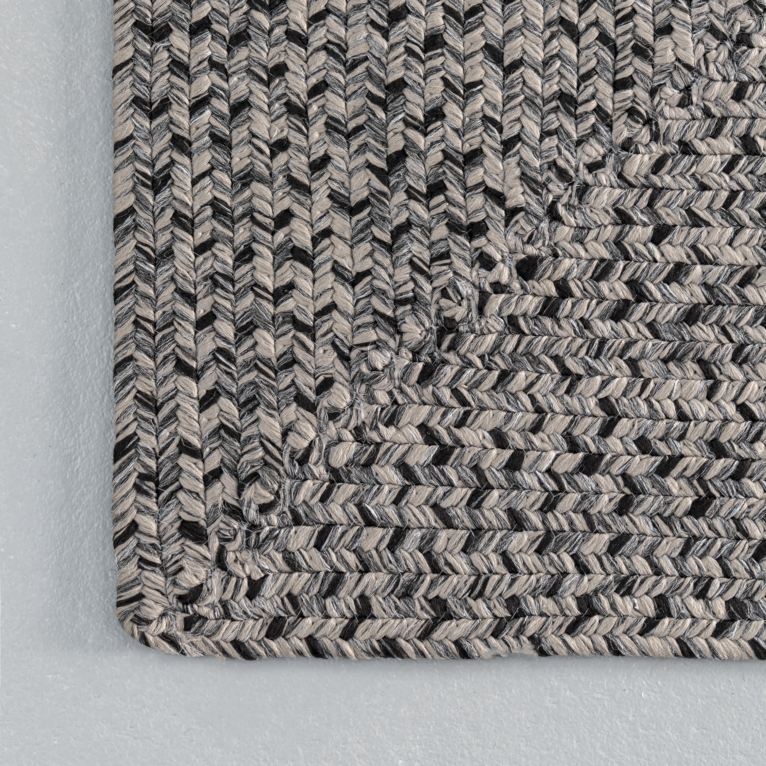 Jayda Braided Ombre Indoor/Outdoor Area Rug - Image 14