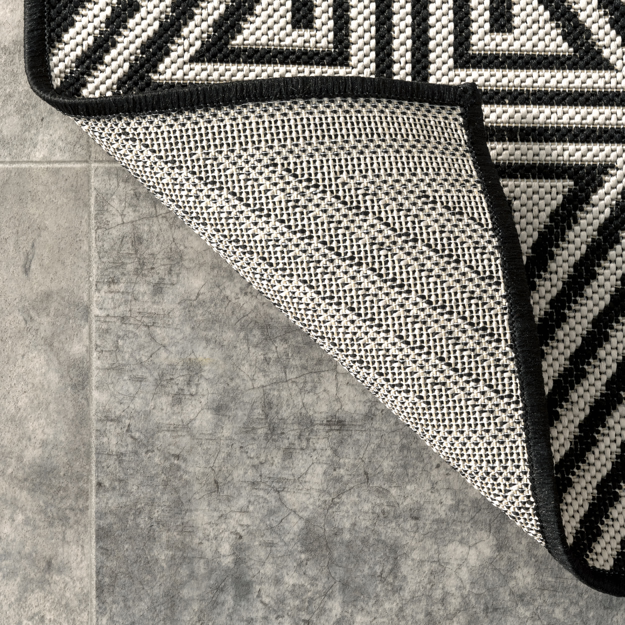 Kelsey Modern Abstract Indoor/Outdoor Area Rug - Image 13