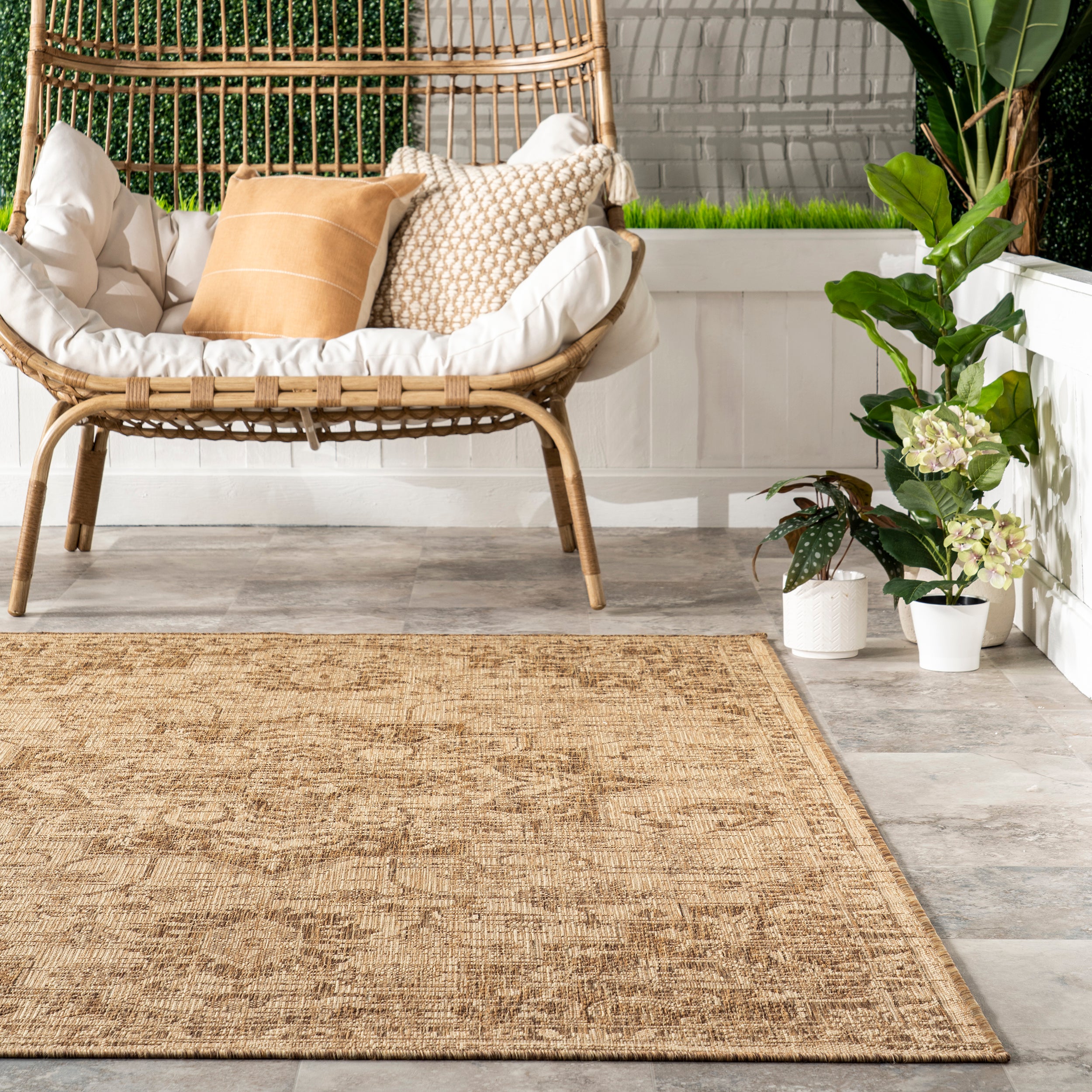 Becki Traditional Medallion Indoor/Outdoor Area Rug - Image 8