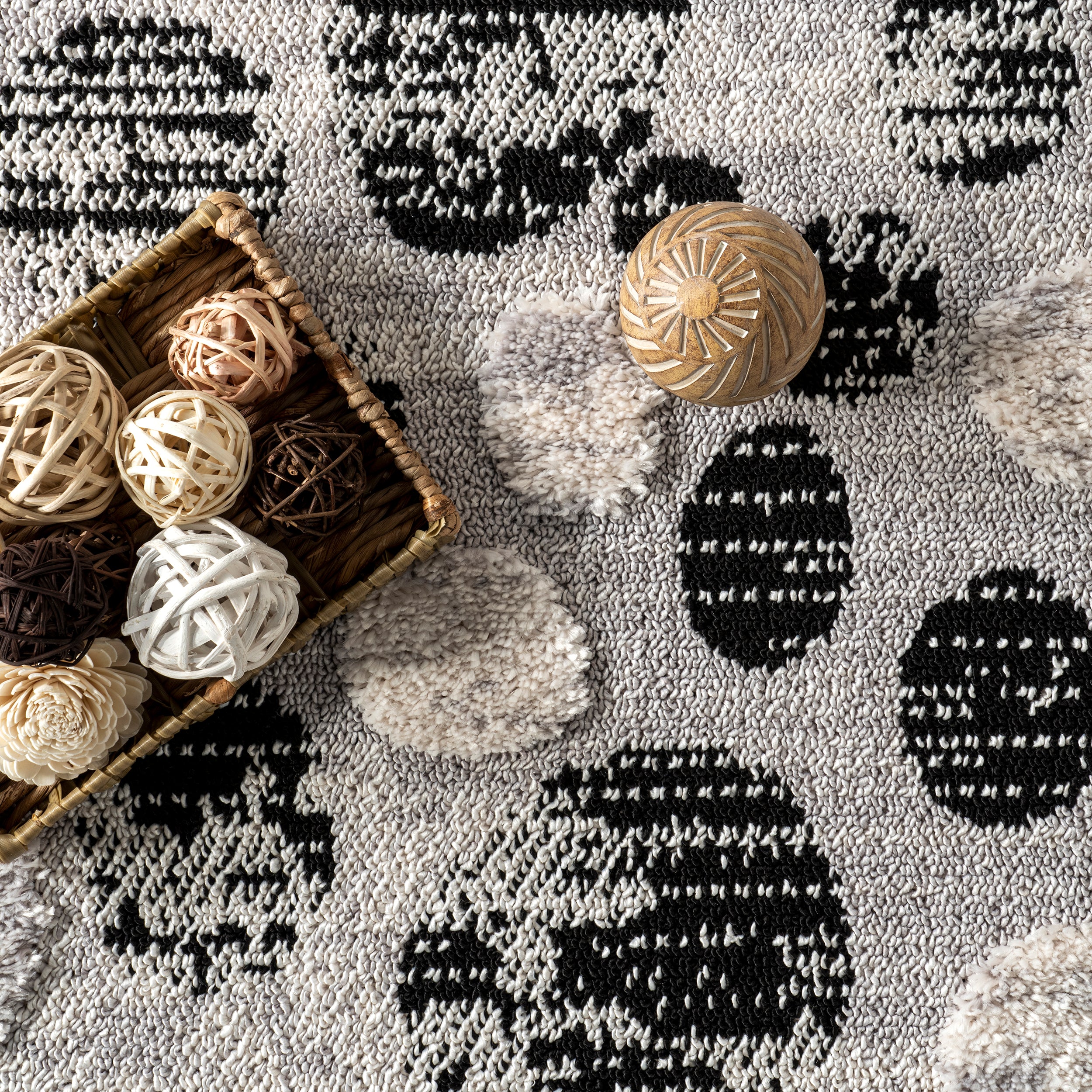 Carli Modern Pebble Tasseled Area Rug - Image 6