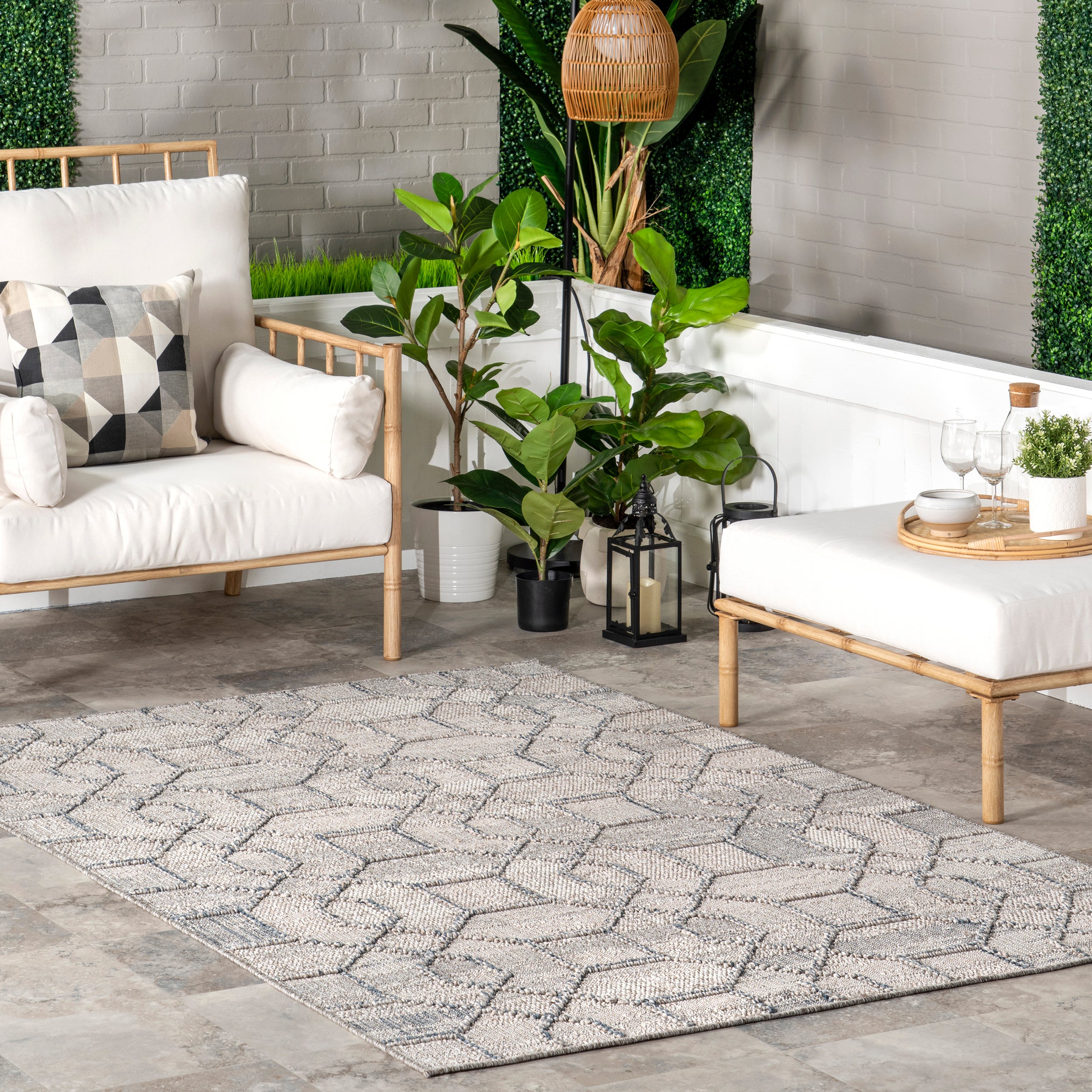 Sandee High-Low Chain Links Indoor/Outdoor Area Rug - Image 2