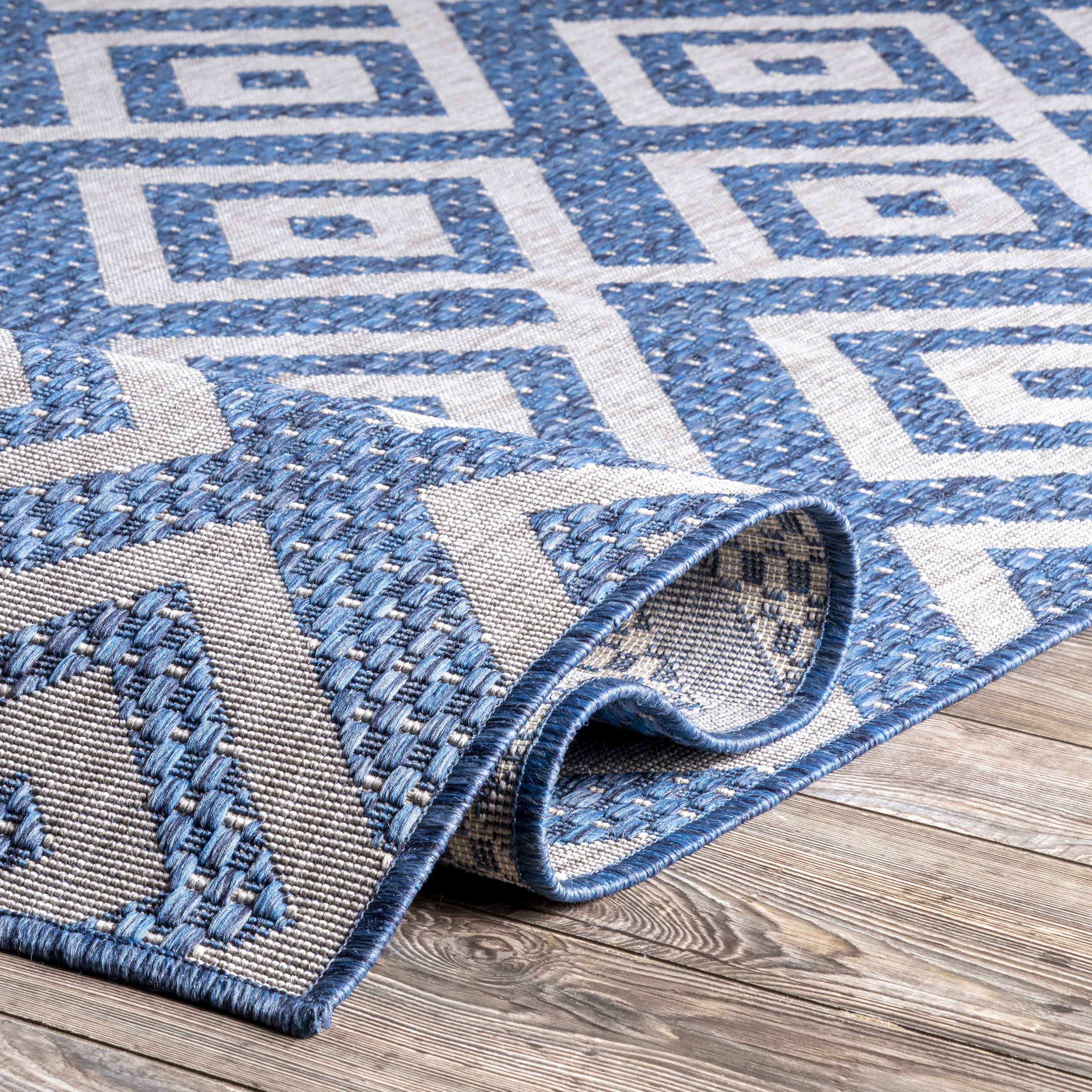 Tayla Diamond Lattice Indoor/Outdoor Area Rug - Image 4