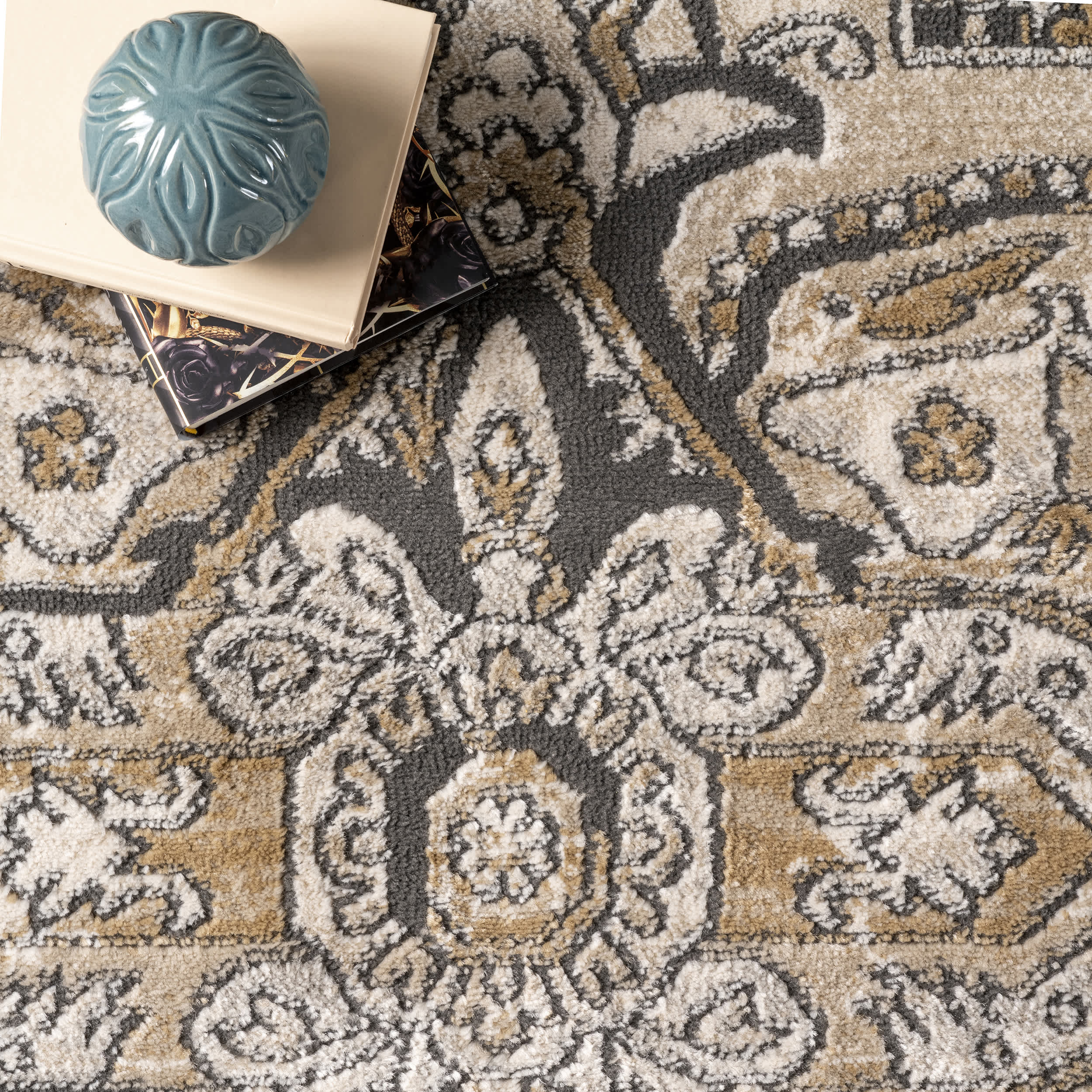 Darcie Traditional Medallion Area Rug - Image 17