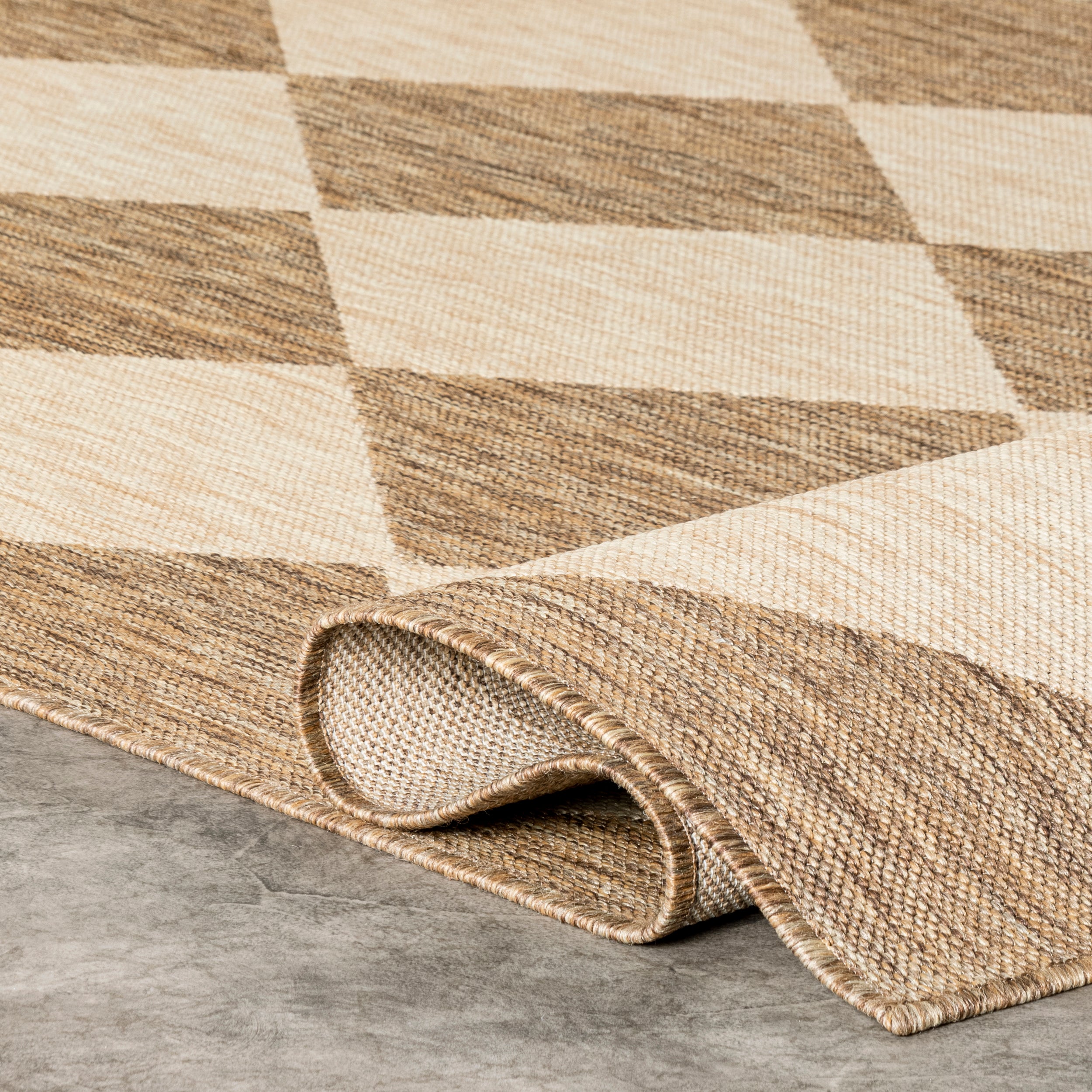 Sabina Diamond Trellis Indoor/Outdoor Area Rug - Image 4